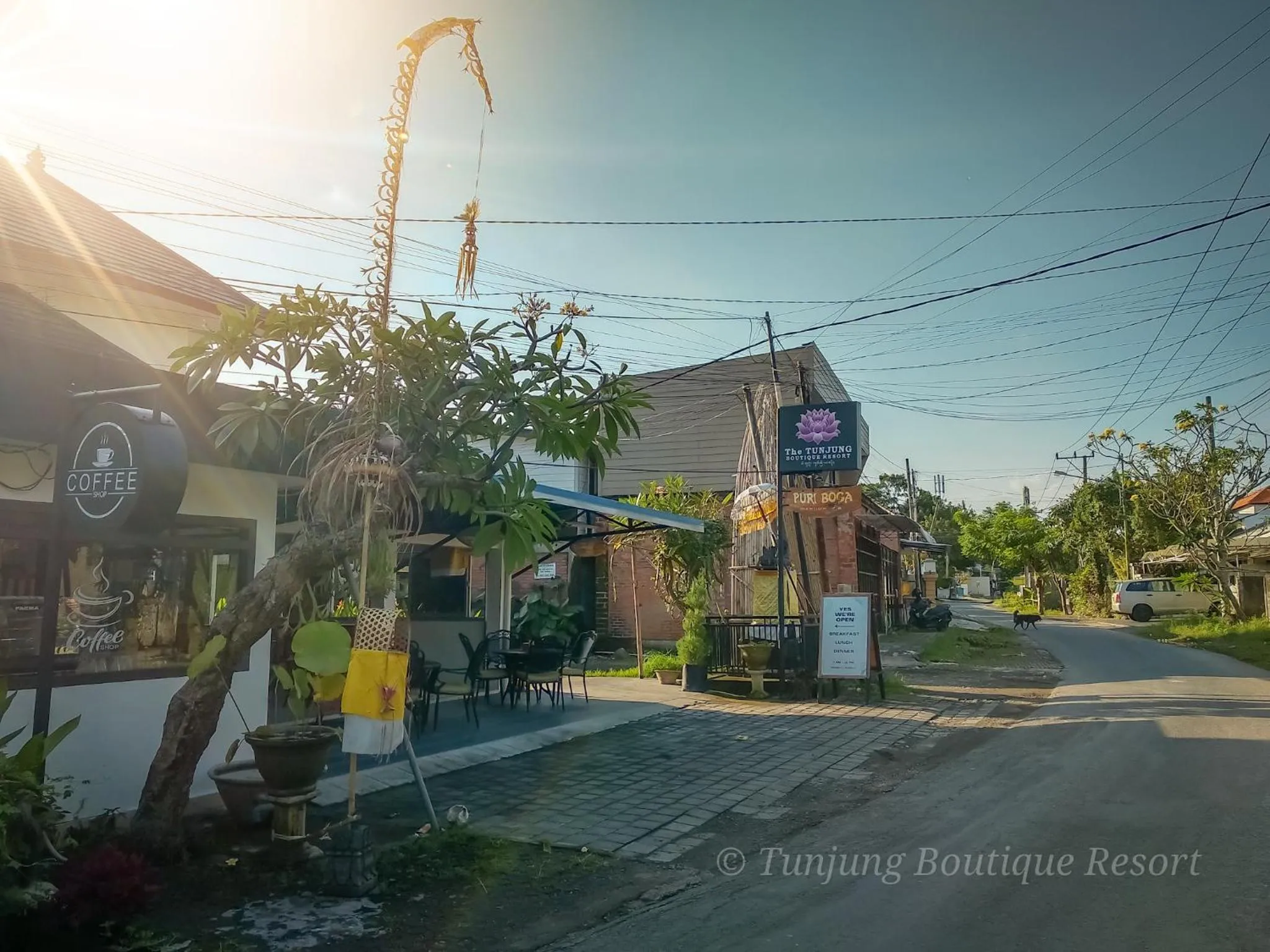 Restaurant/places to eat in The Tunjung Boutique Resort