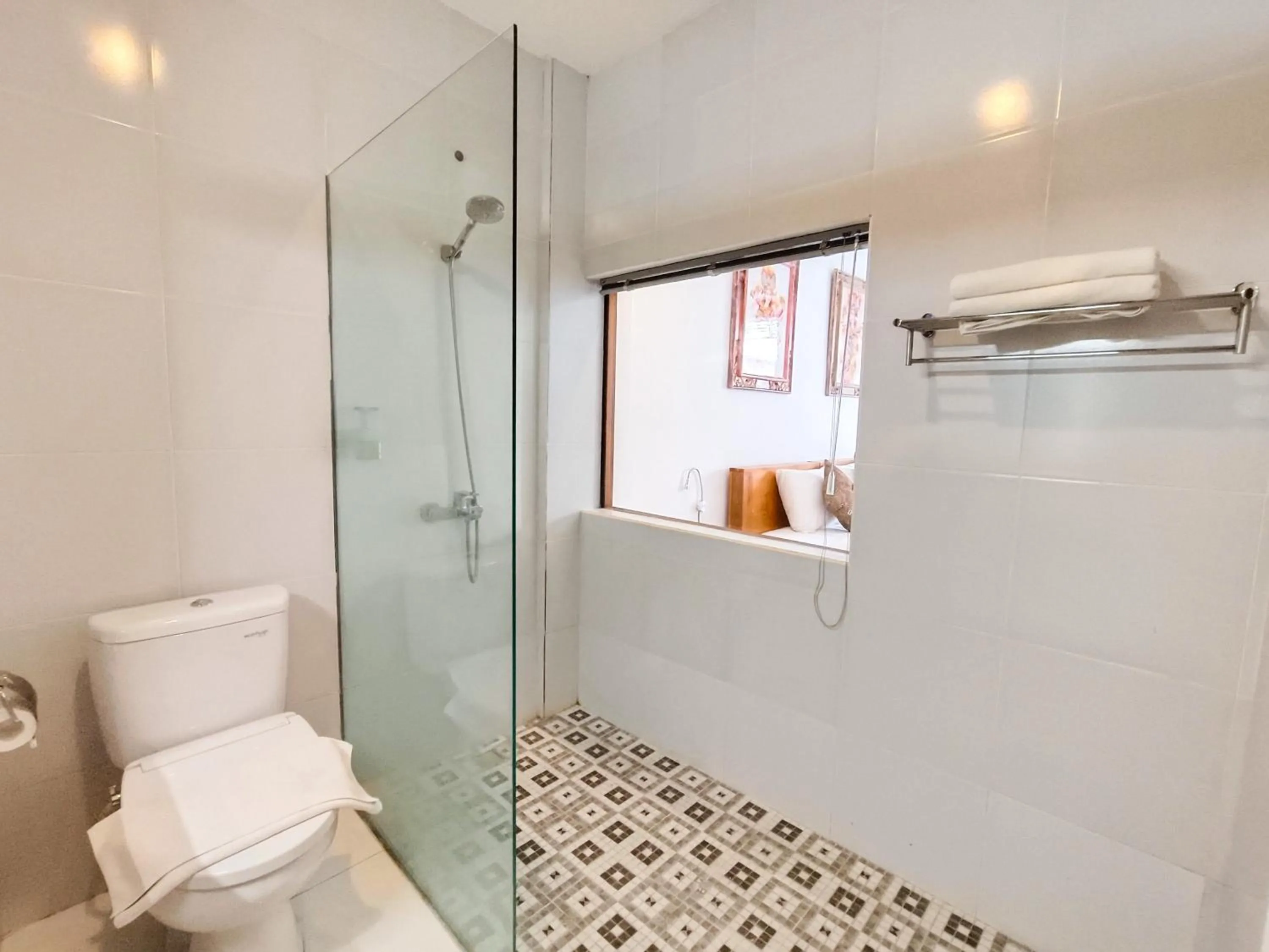 Shower in The Tunjung Boutique Resort