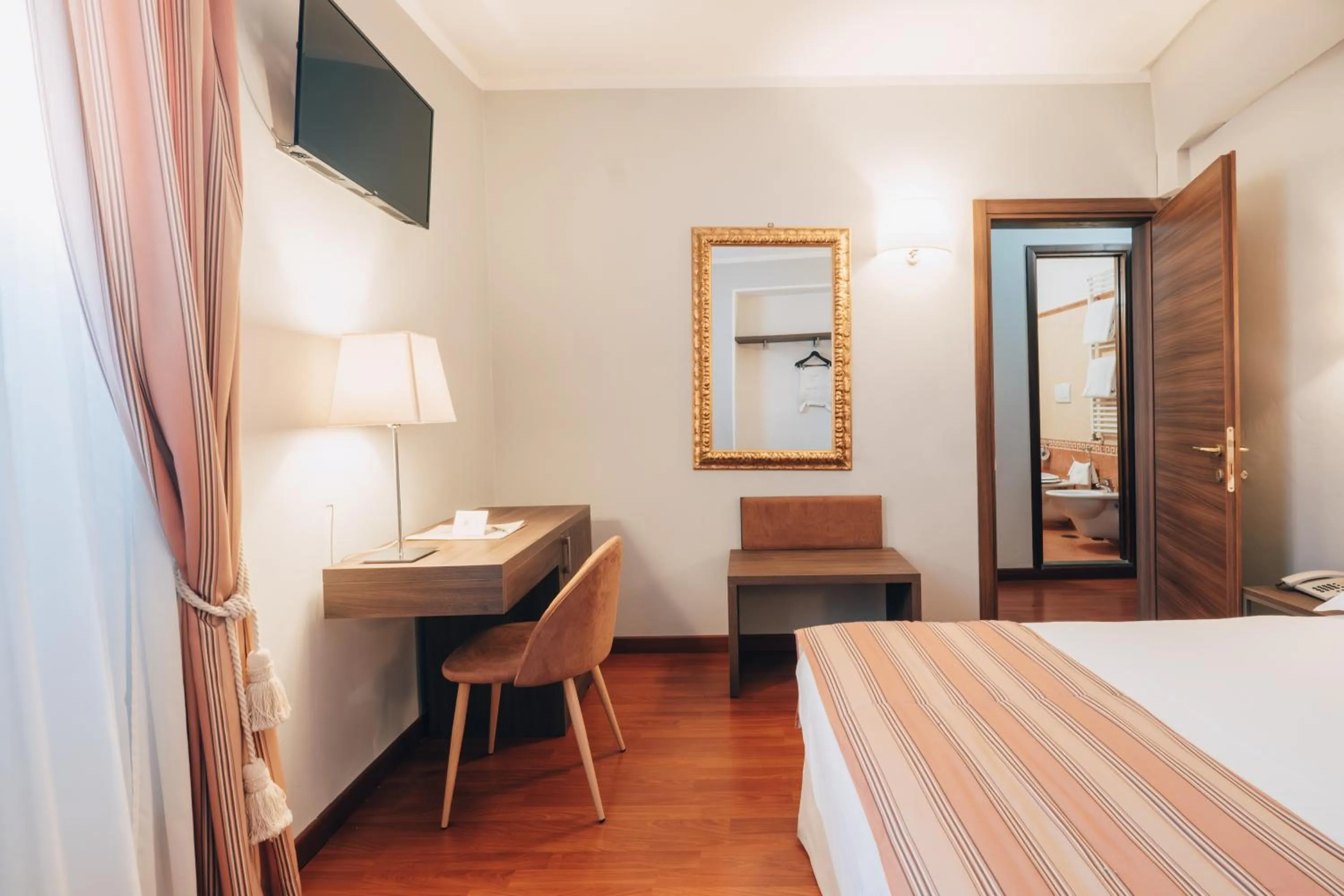 Bed in Bosone Palace