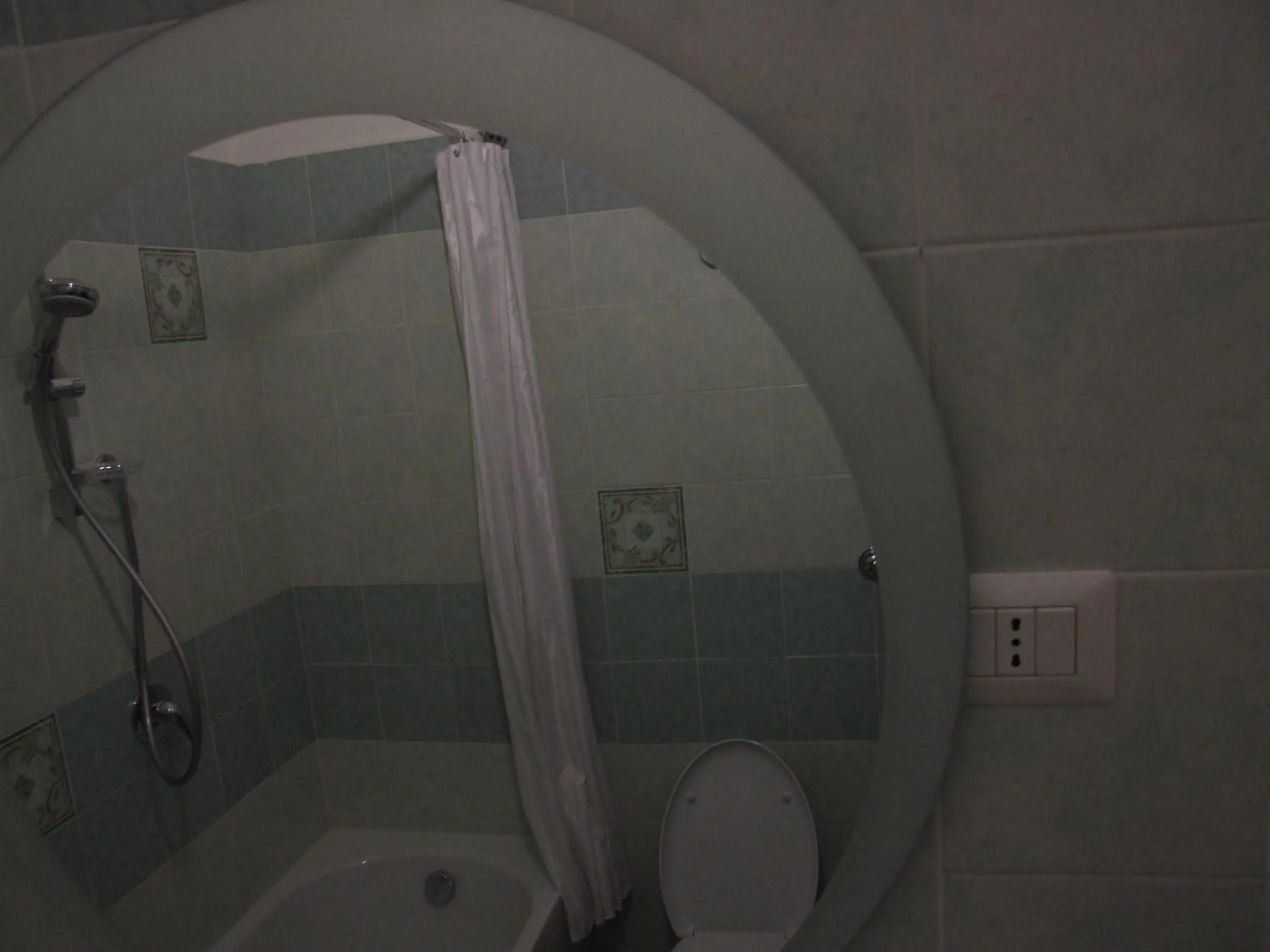 Shower in Hotel Texas