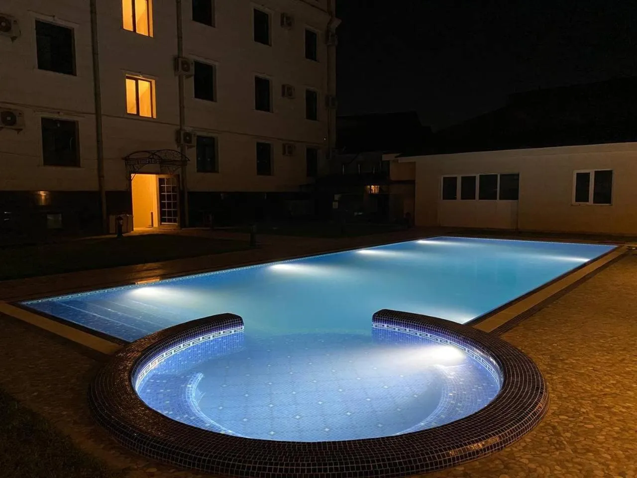 Pool view in Summer Hotel