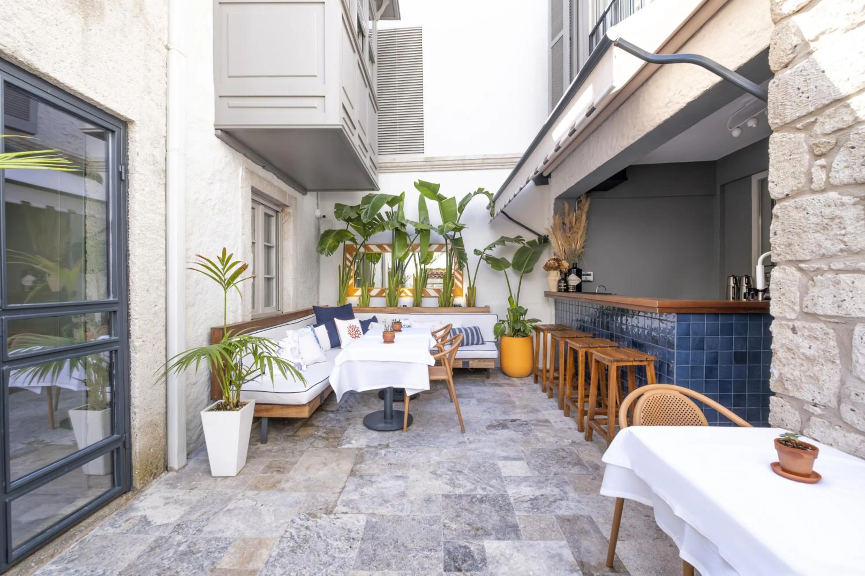 Inner courtyard view in Alle Alaçatı