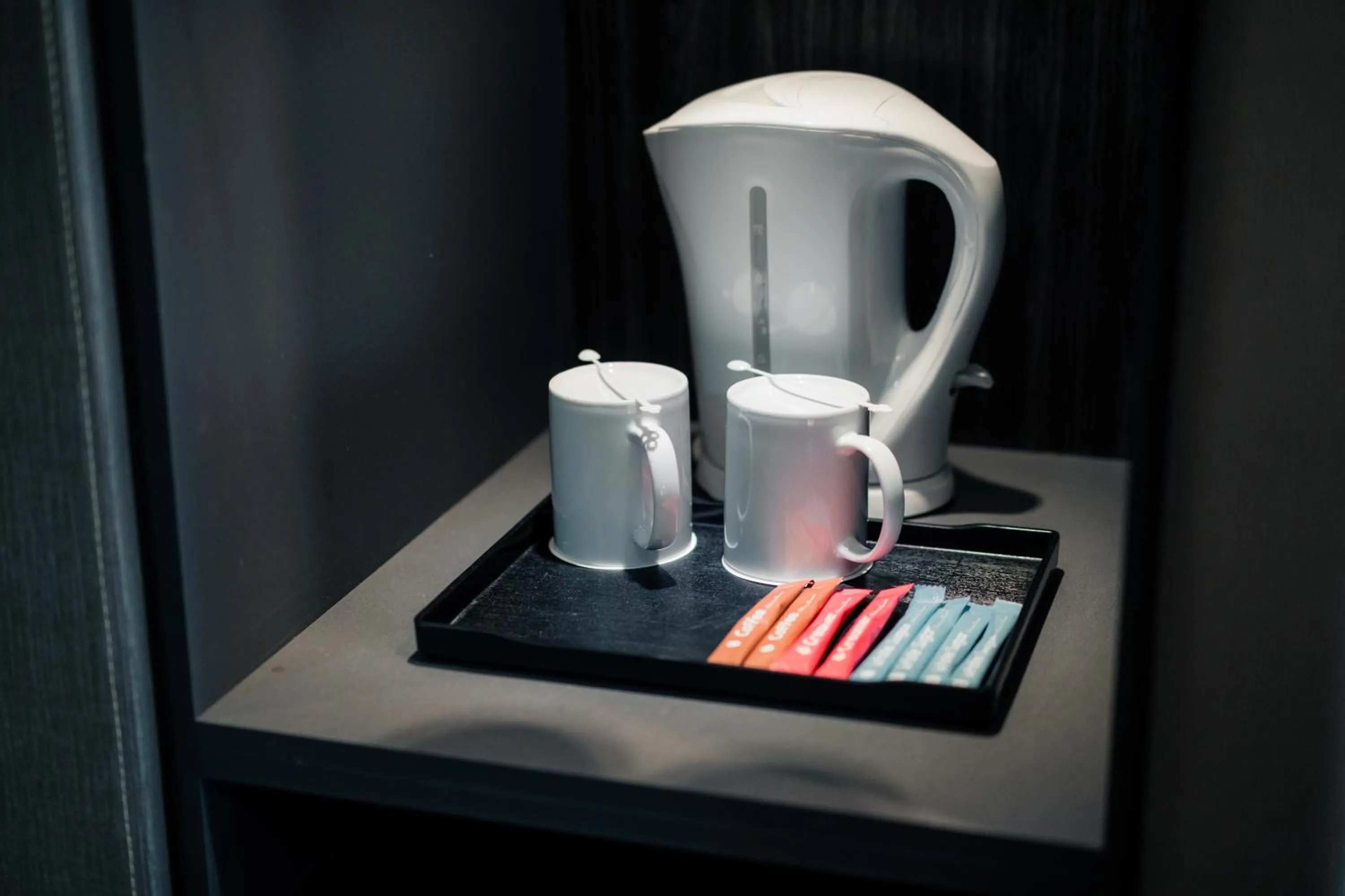 Coffee/tea facilities in Le'venue Hotel