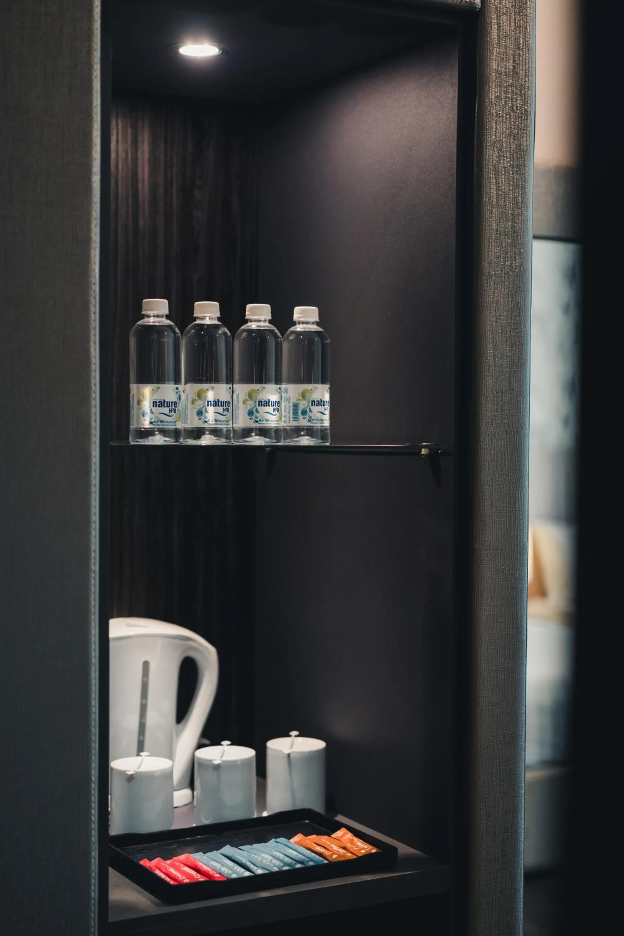 Coffee/tea facilities in Le'venue Hotel