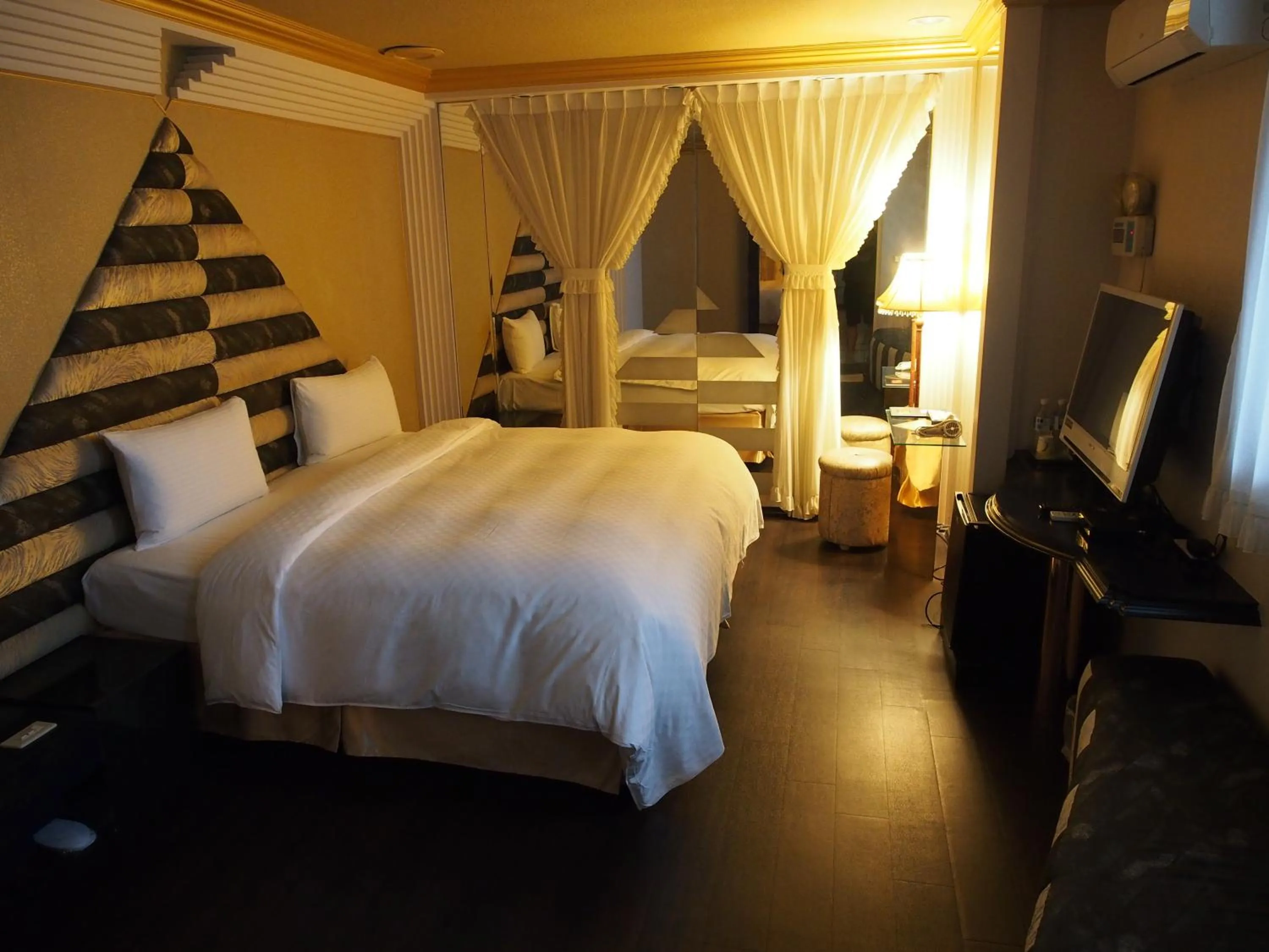 Bed in Day Chen Hotel