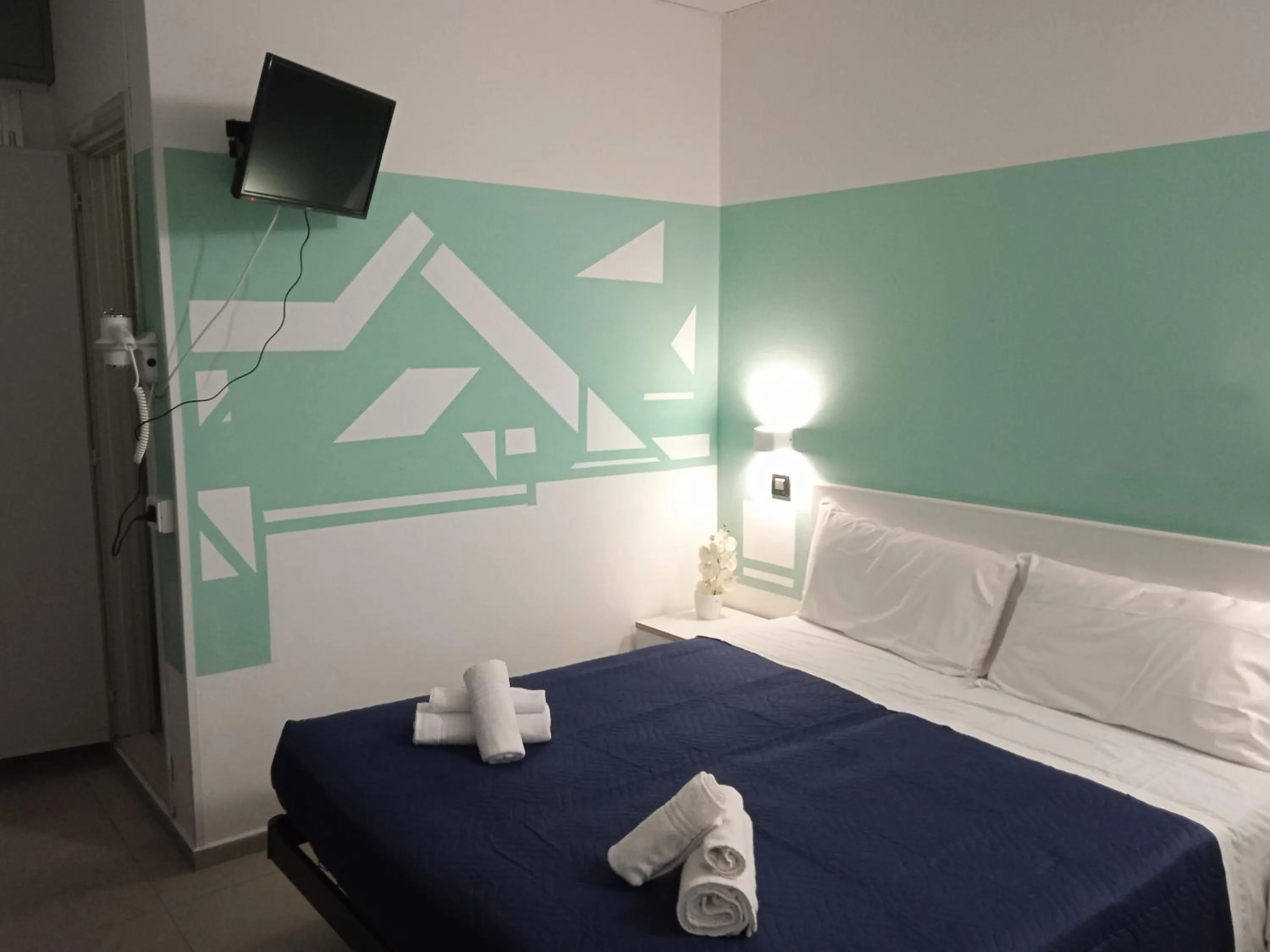 Bed in Hotel Napoleon