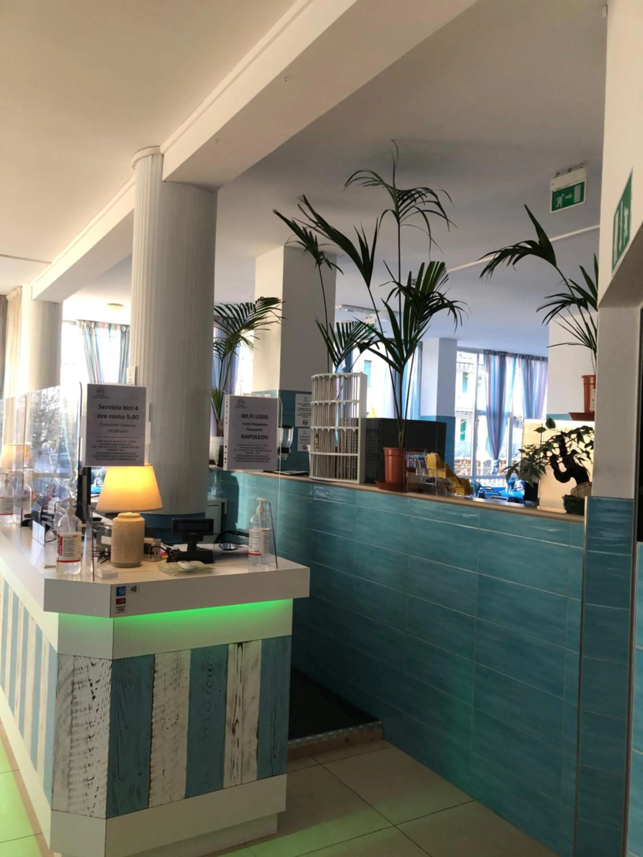 Restaurant/places to eat in Hotel Napoleon