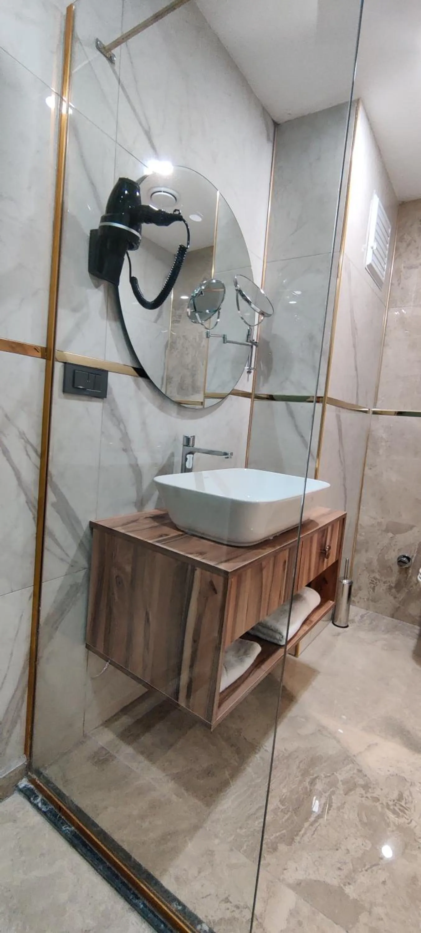 Shower in ANEMON MARDIN OTEL