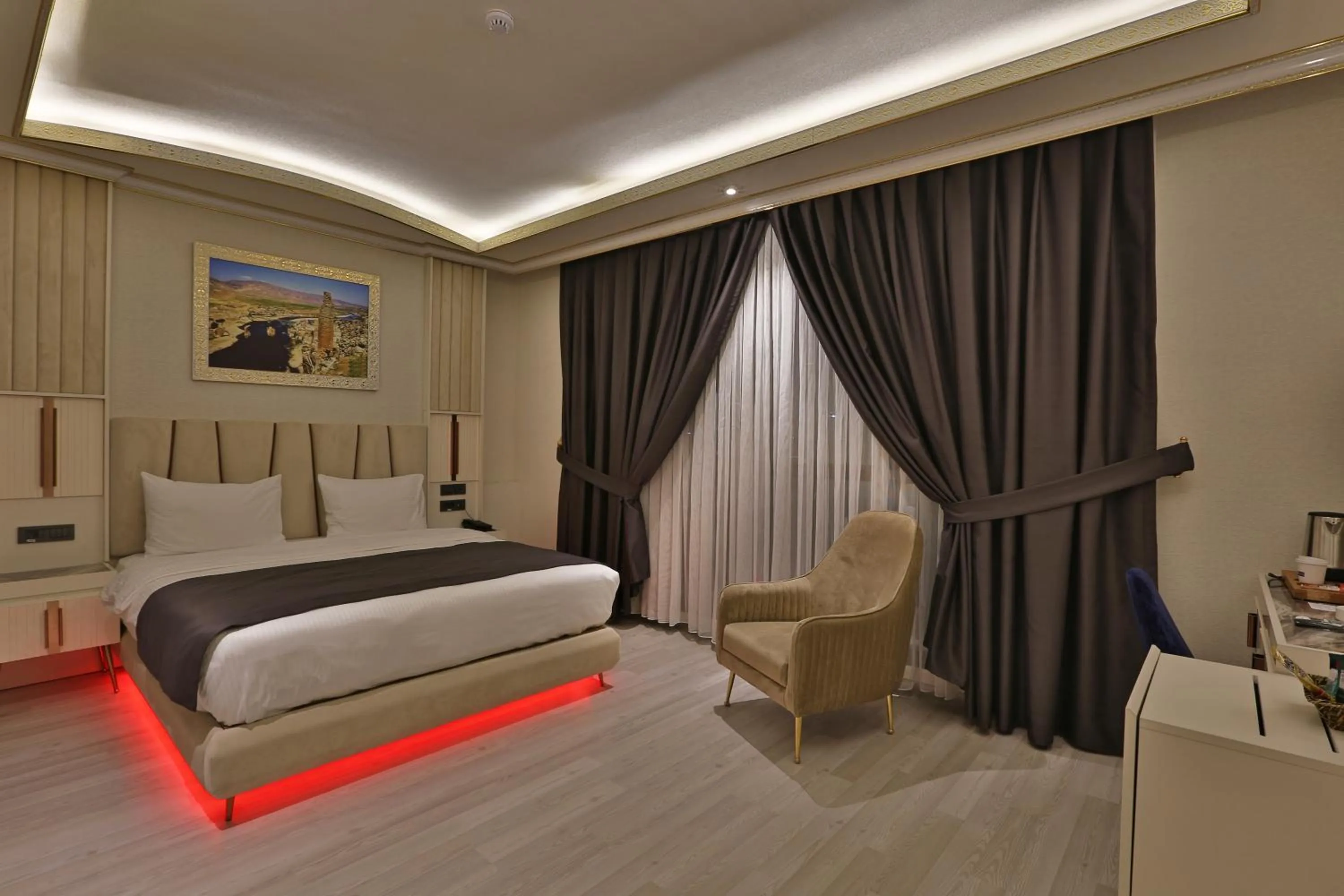 Bedroom, Bed in ANEMON MARDIN OTEL