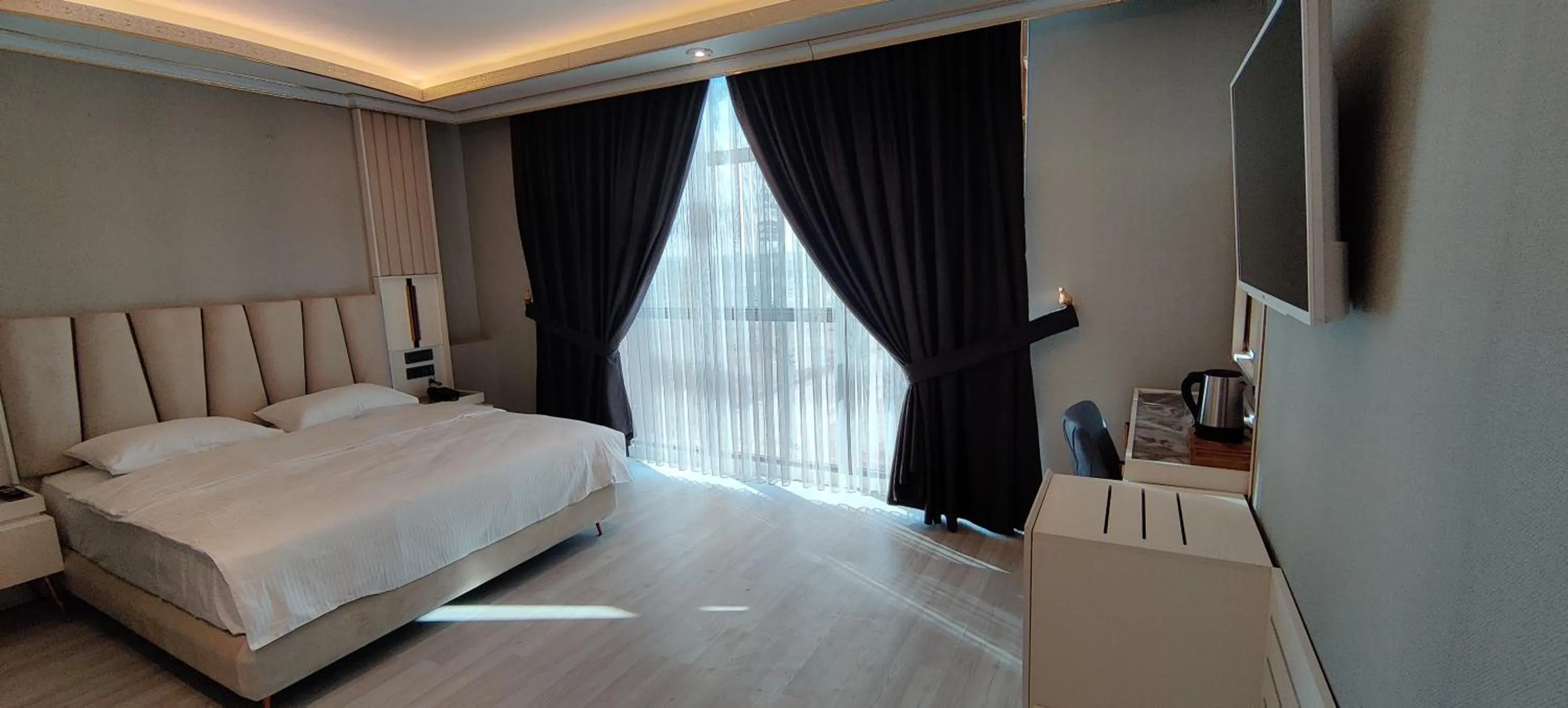 Bedroom, Bed in ANEMON MARDIN OTEL