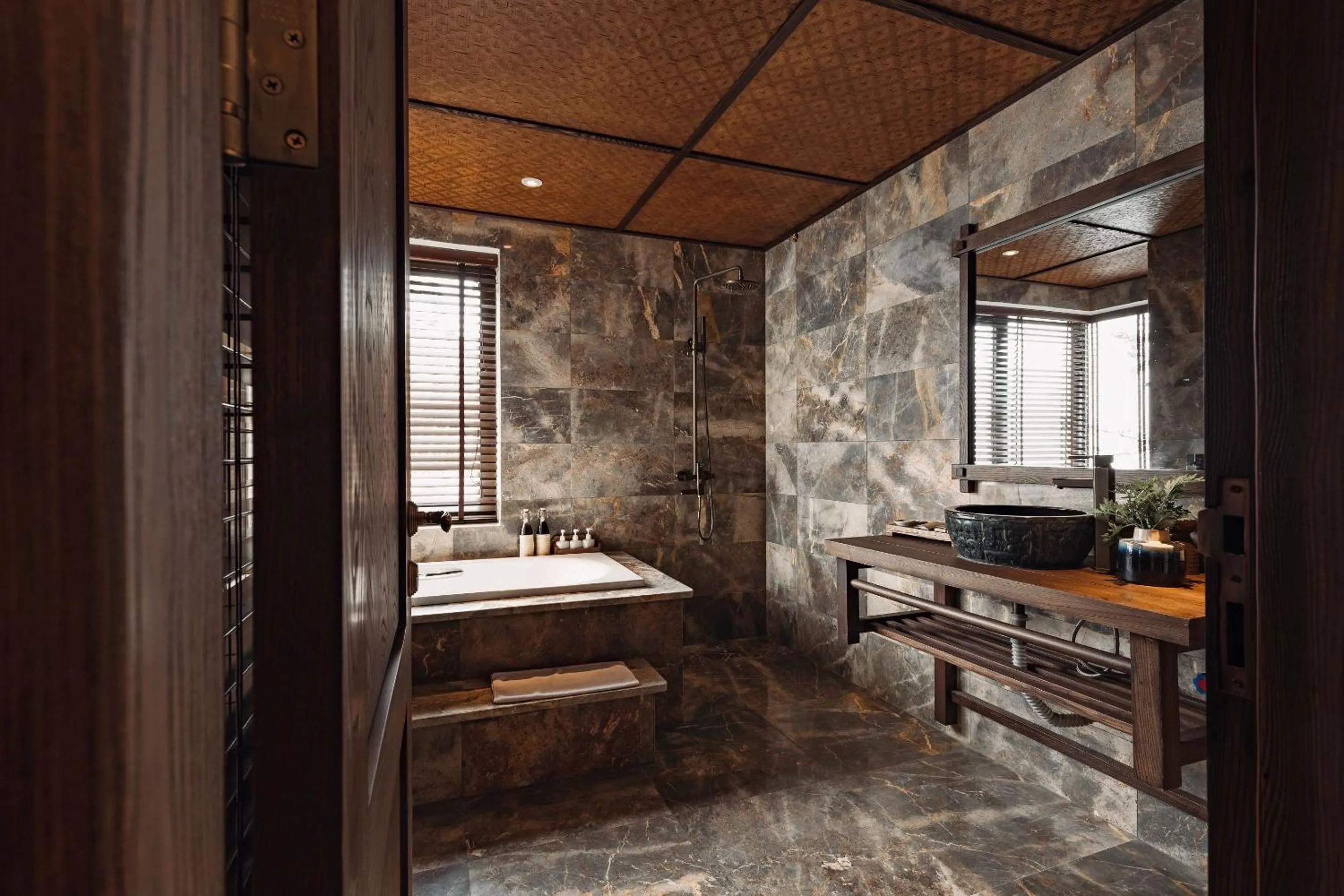 Bathroom in Ville De Mont Mountain Resort