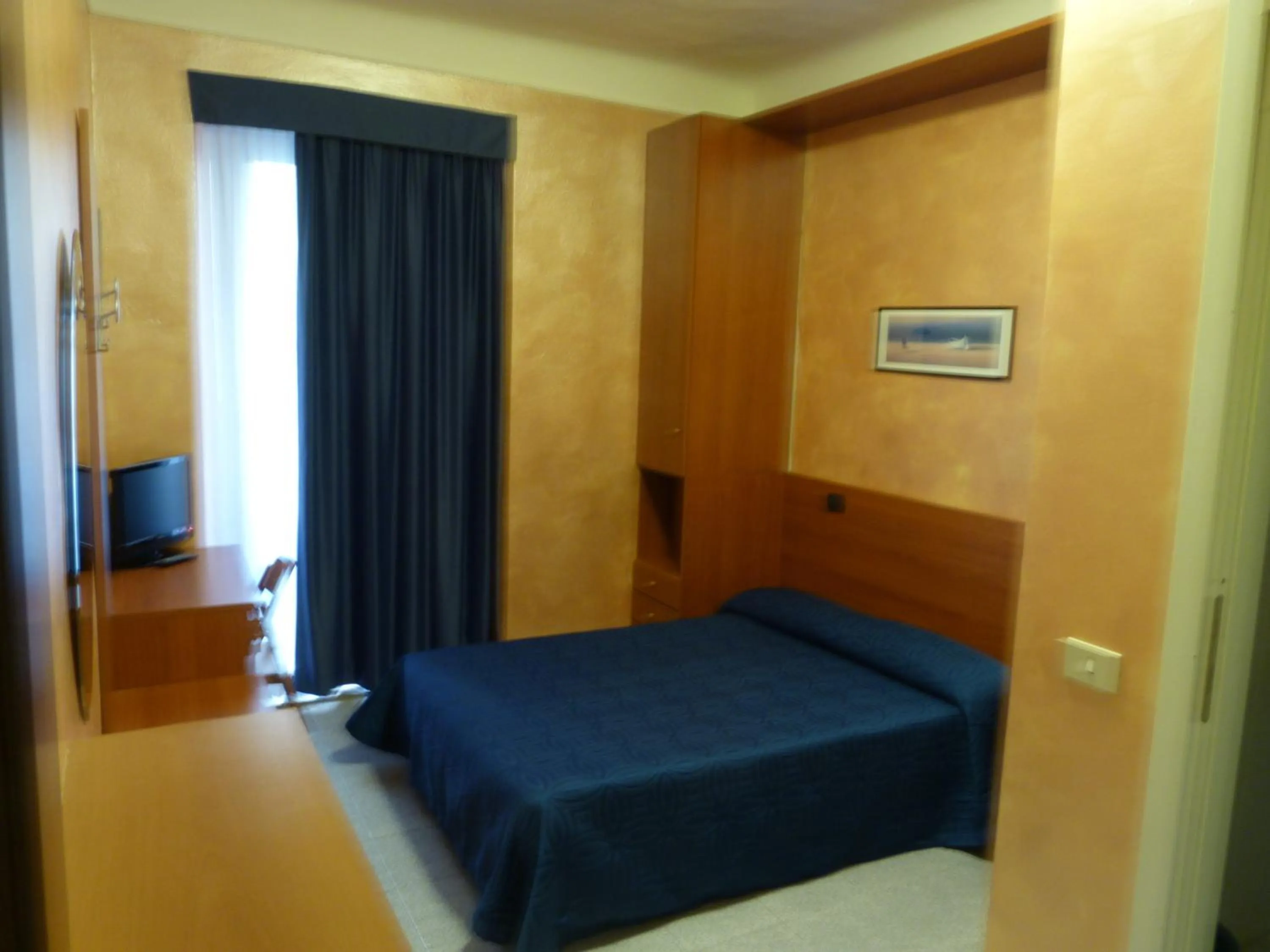 Photo of the whole room, Bed in Hotel Aurora