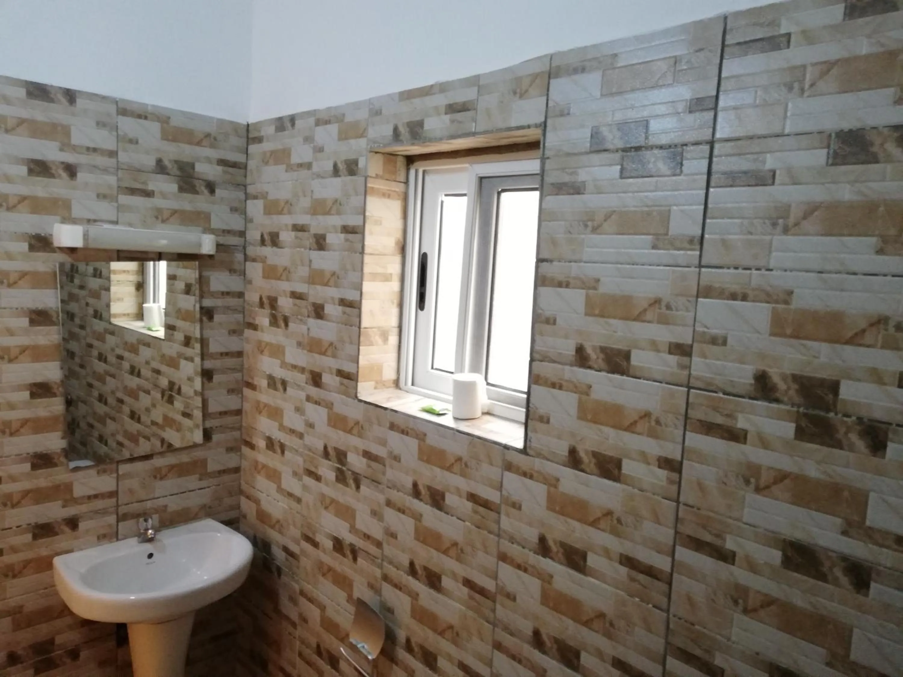 Bathroom in Hôtel Saint Lazaros