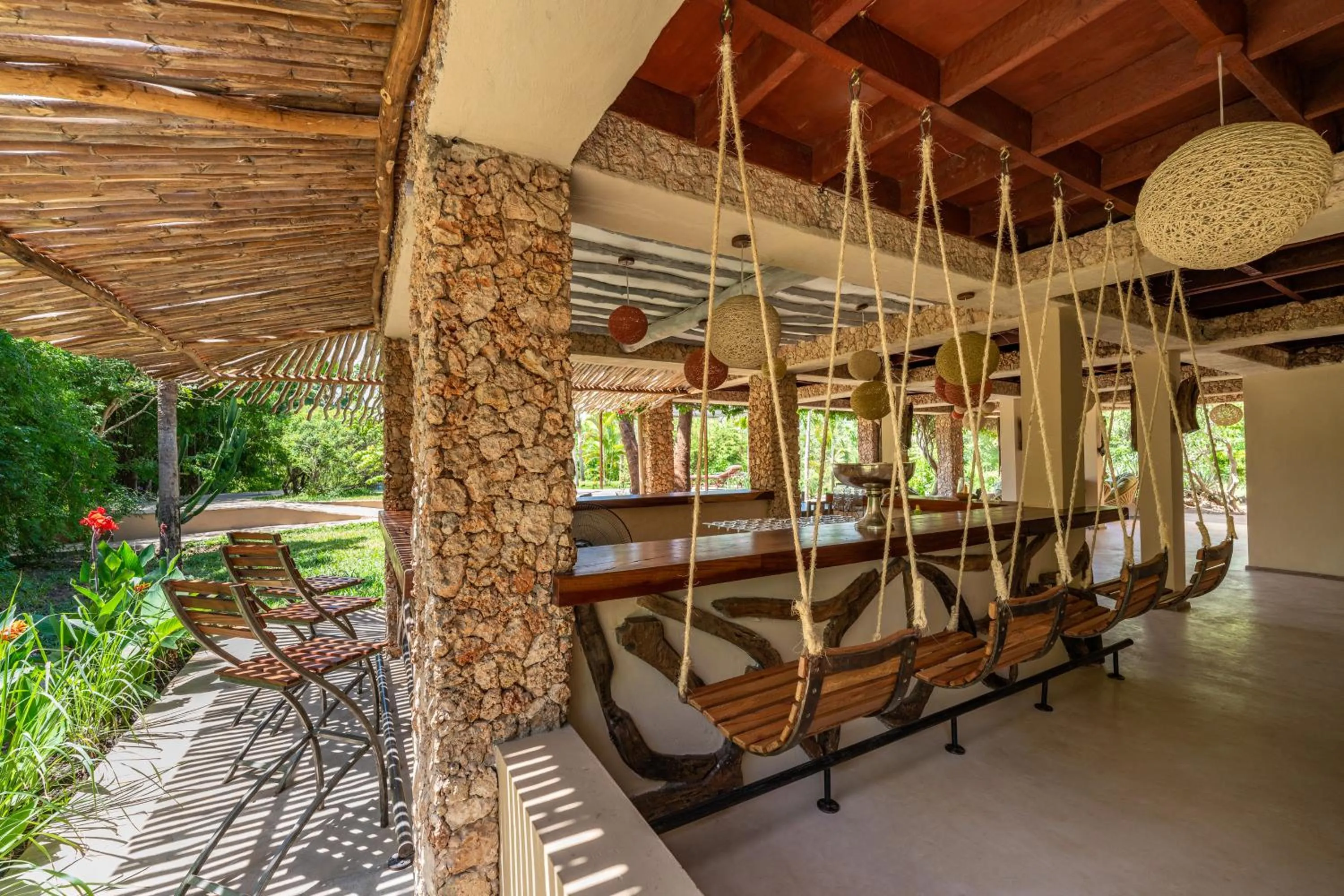 Lounge or bar in Tombo House