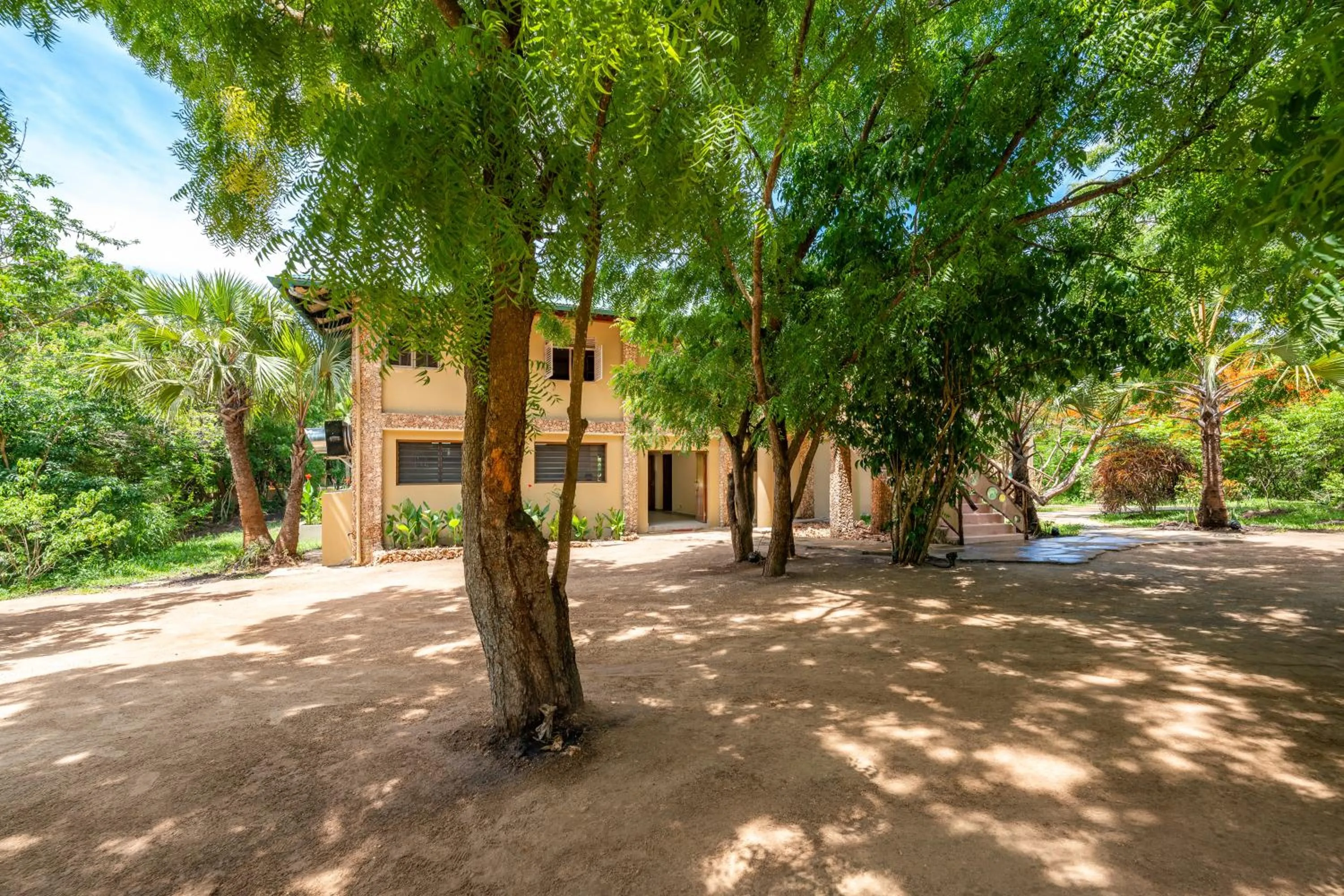 Property building in Tombo House
