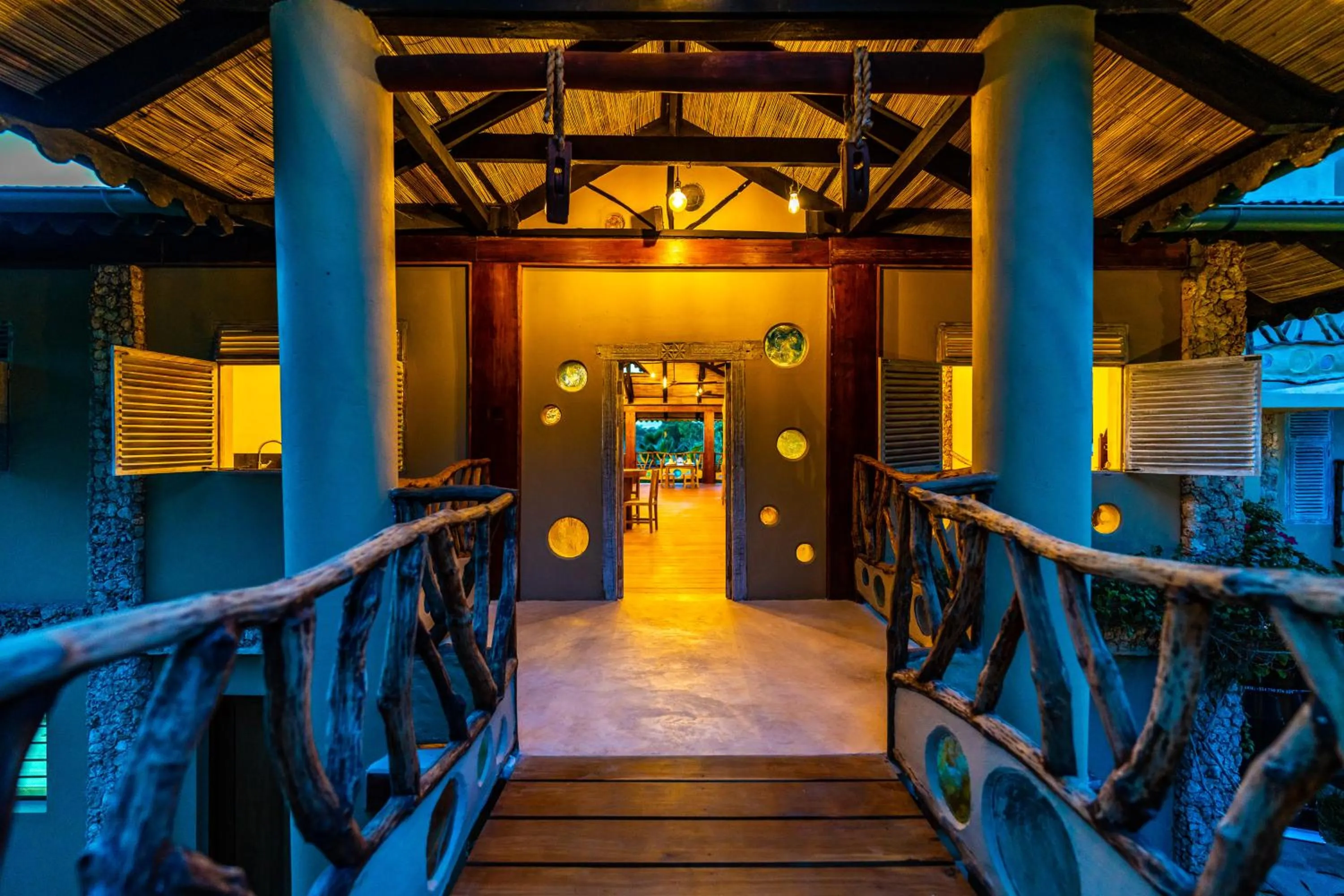 Facade/entrance in Tombo House