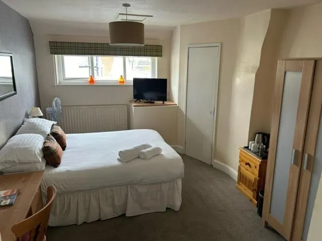 Bed in Chequers Country Inn