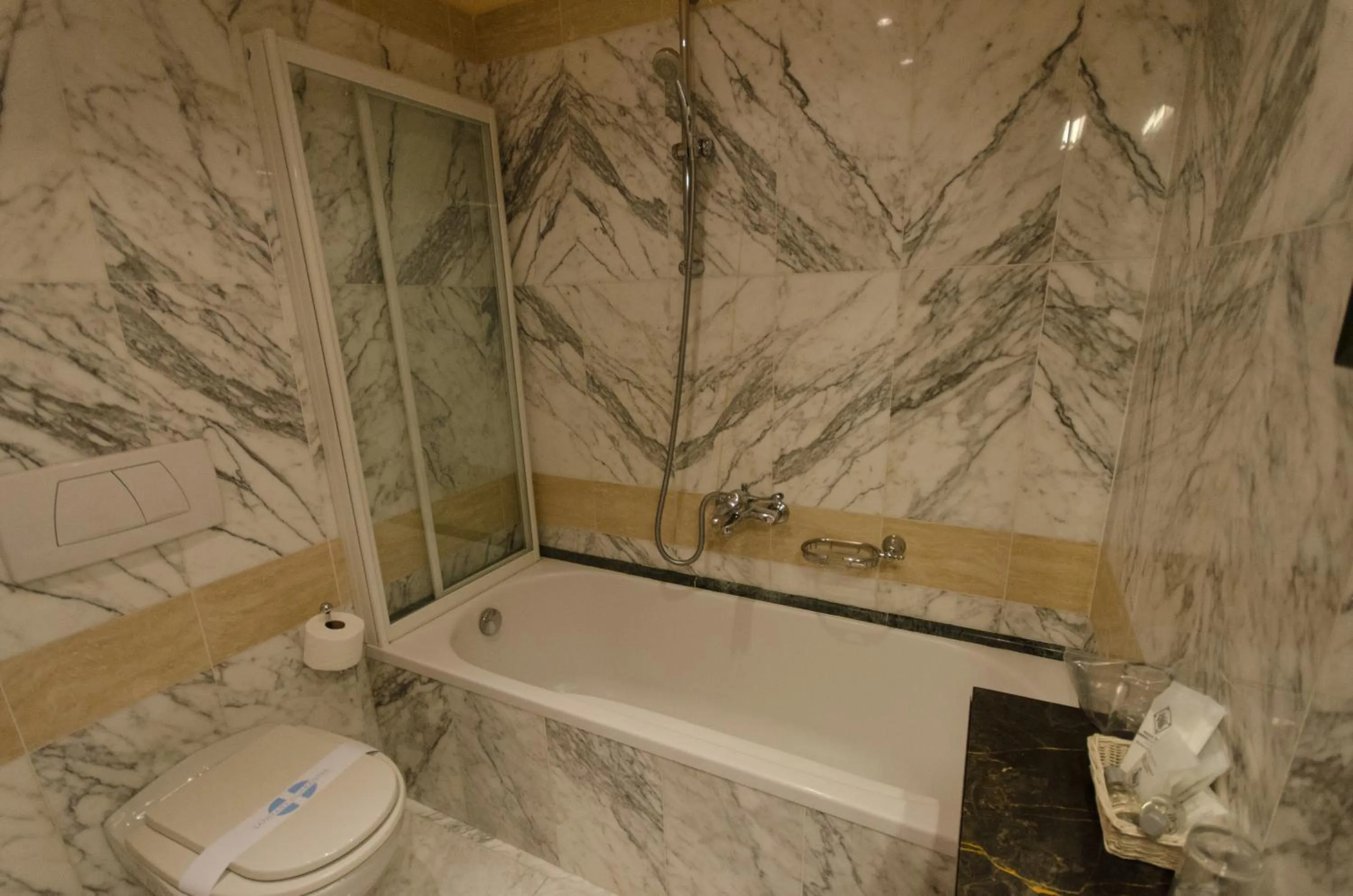 Bathroom in Grand Hotel Tamerici & Principe