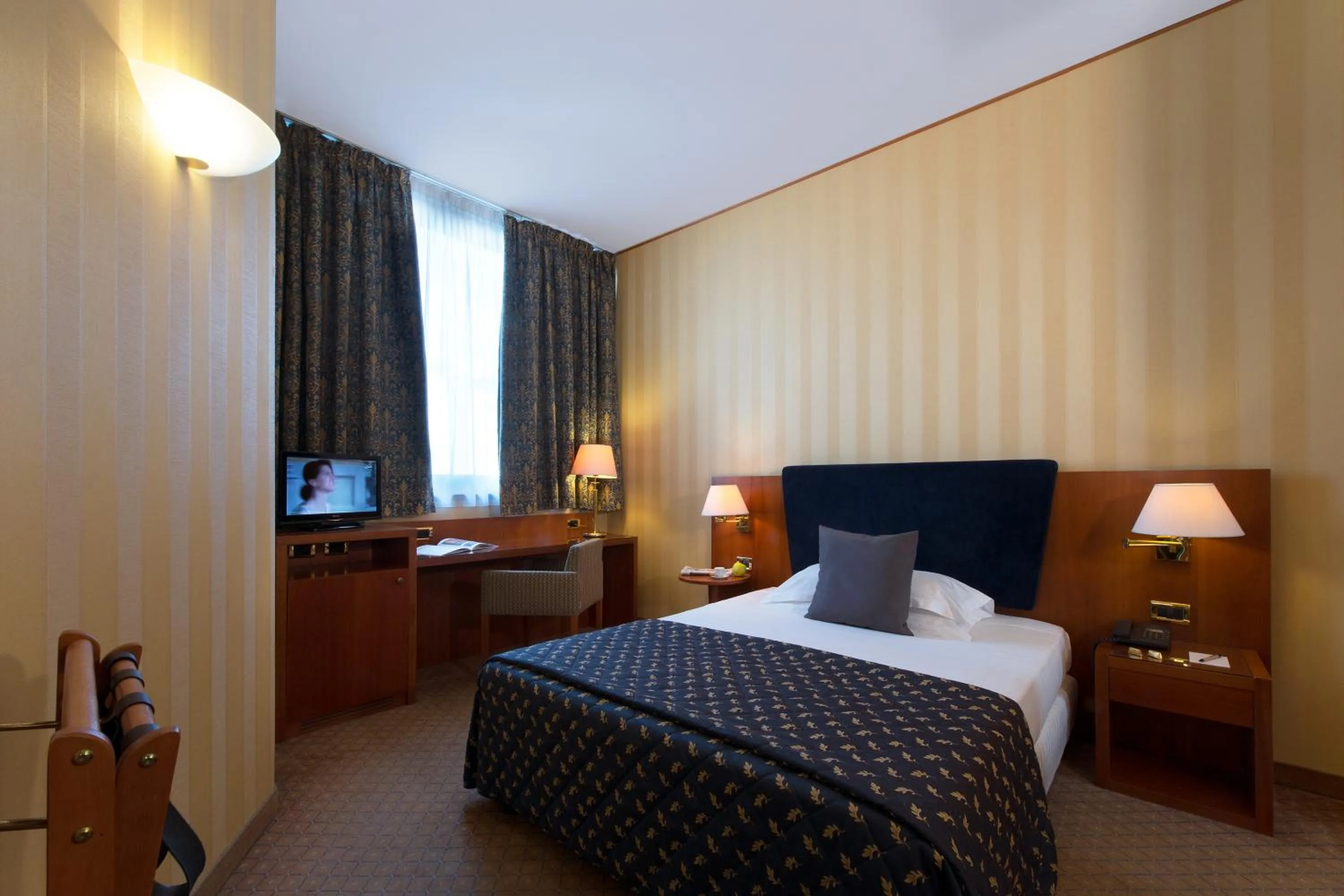 Bedroom, Bed in Hotel Parma & Congressi