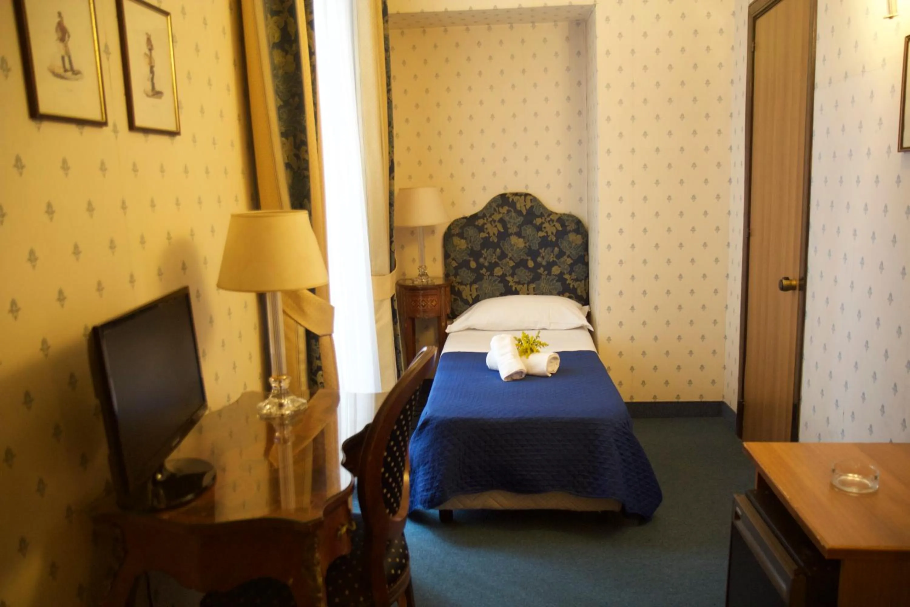 Bed in Hotel Nuovo Rebecchino