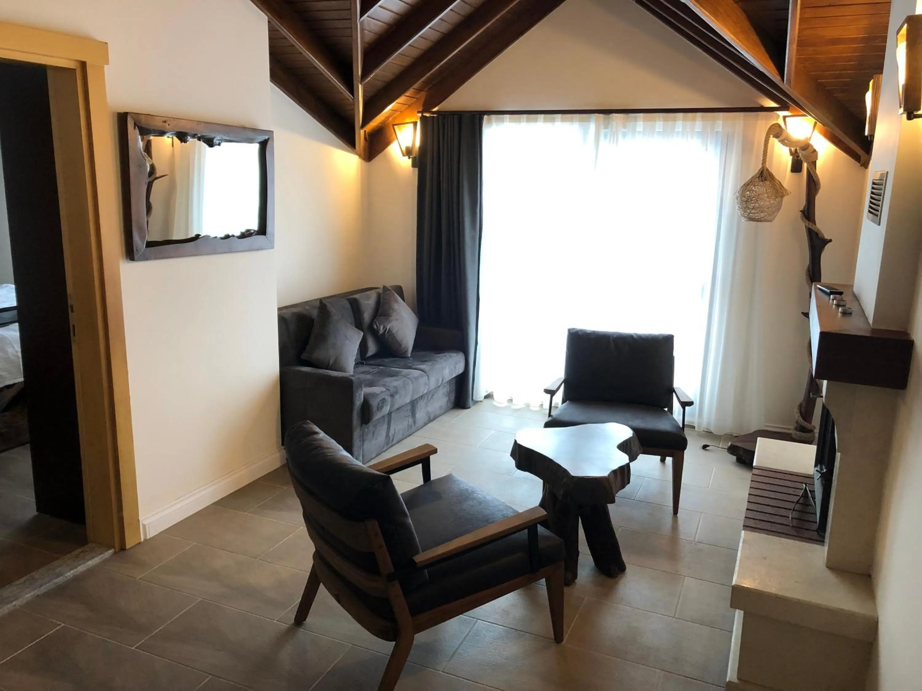 Seating area in Masklavi