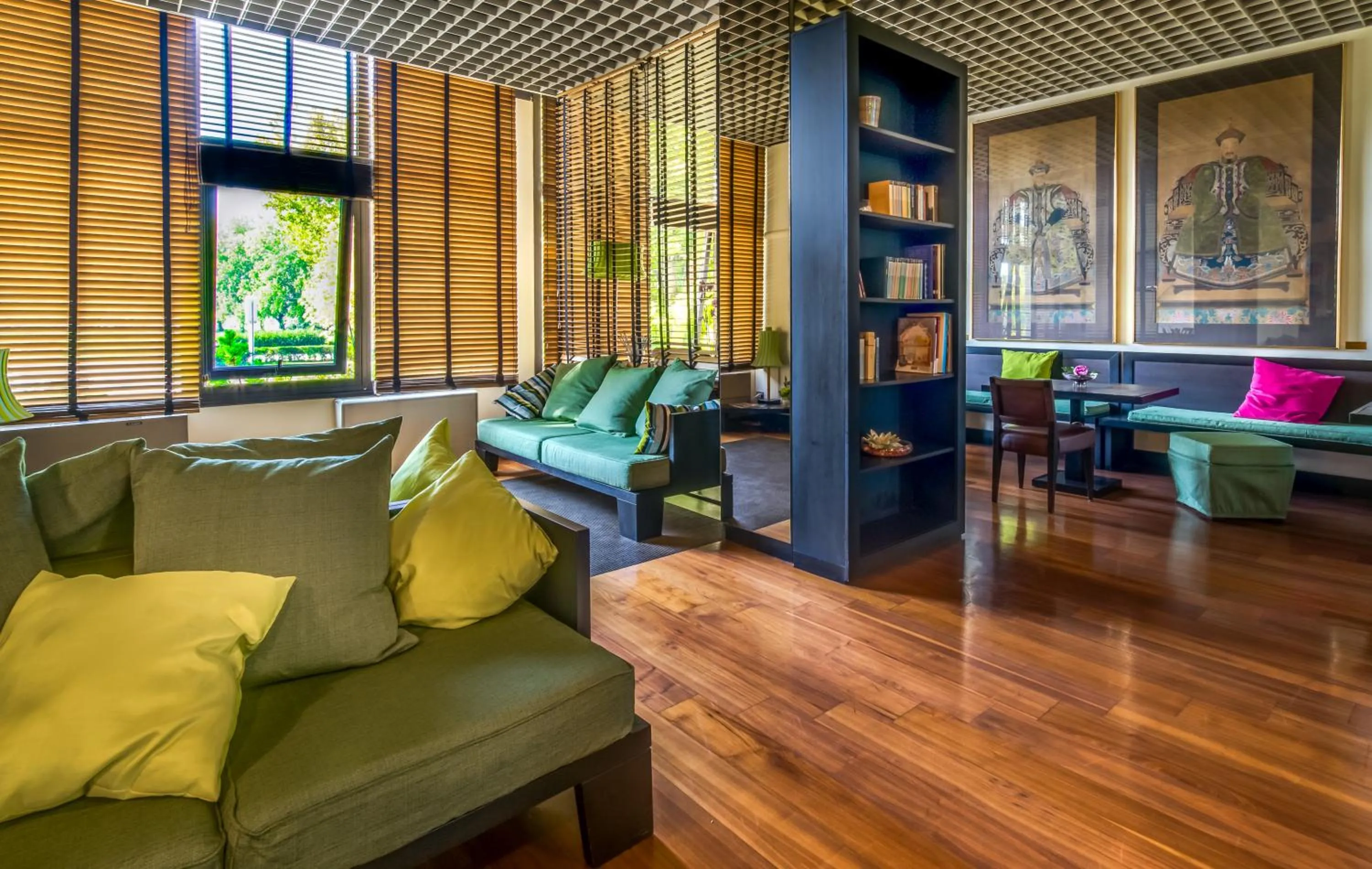 Communal lounge/ TV room in Verdemilia Hotel