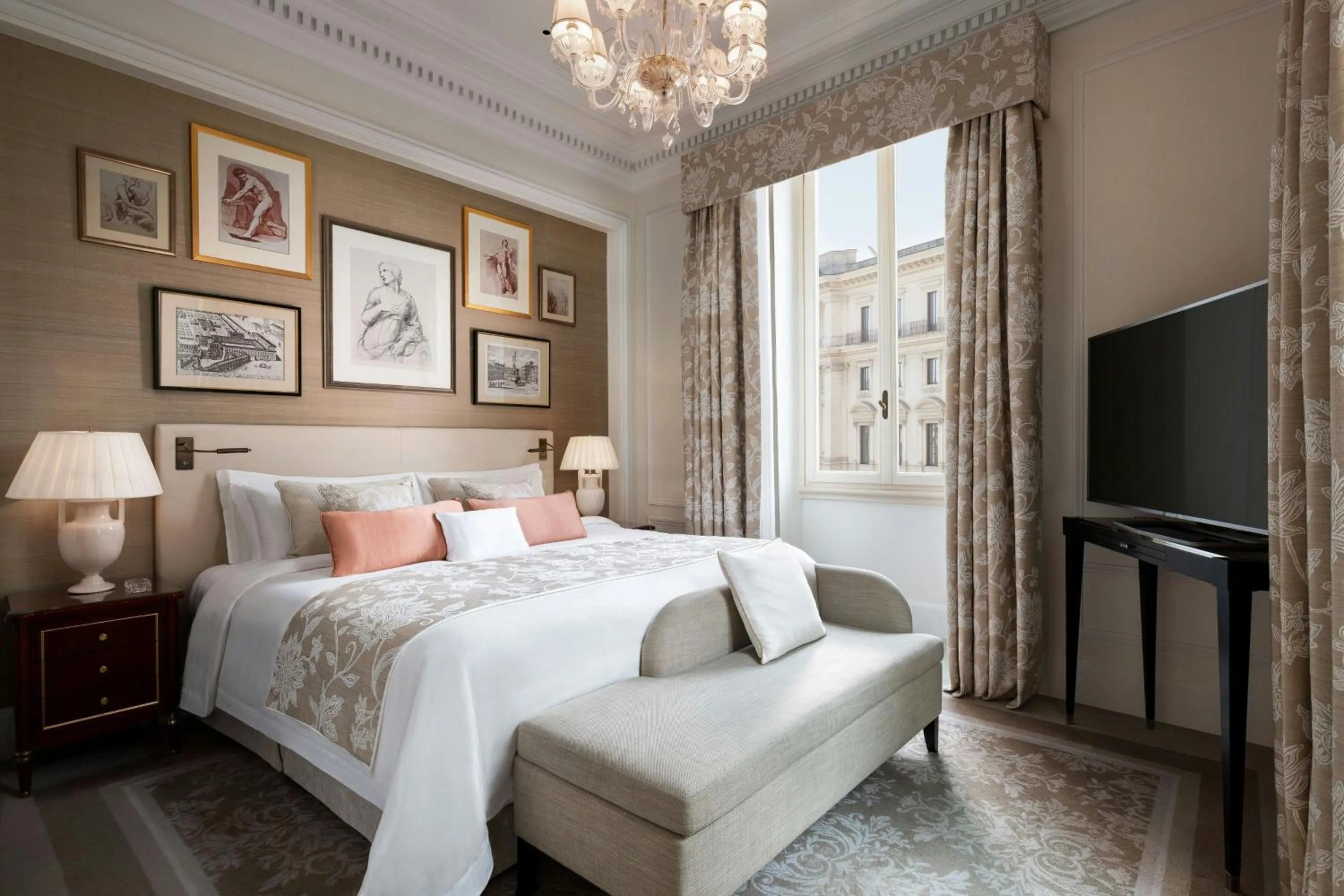 Bedroom, Bed in The St. Regis Rome