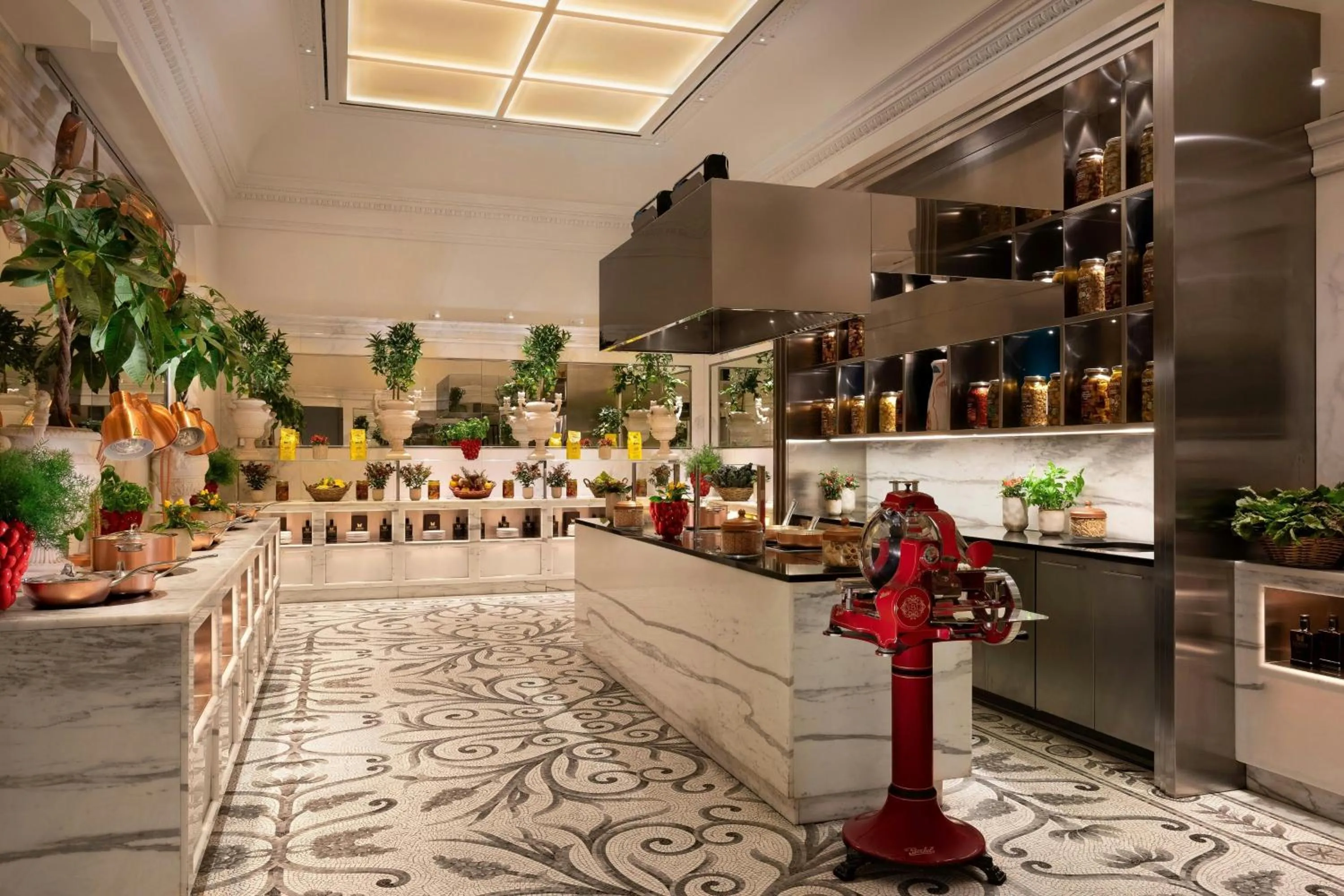 Restaurant/places to eat in The St. Regis Rome