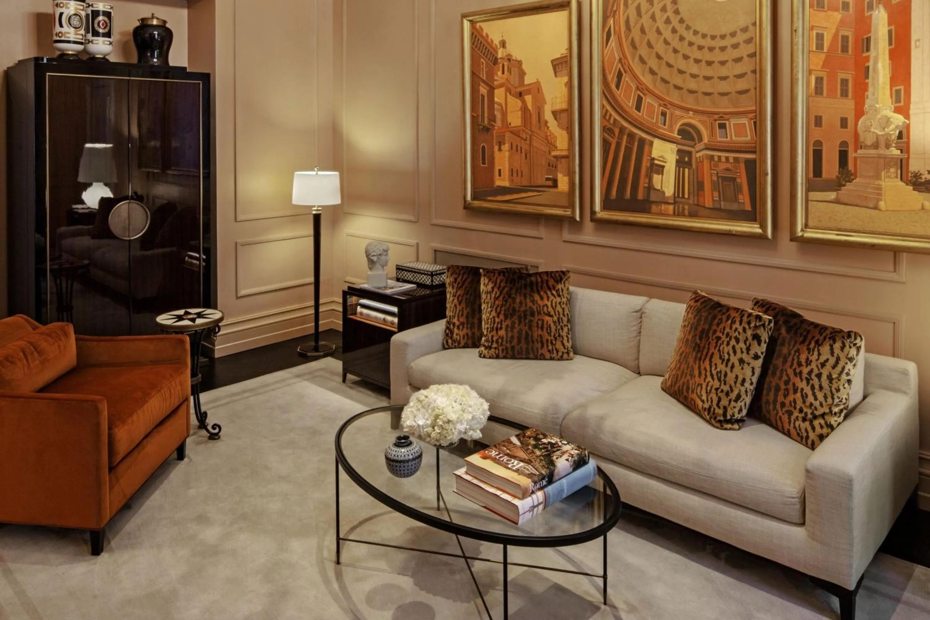 Photo of the whole room in The St. Regis Rome