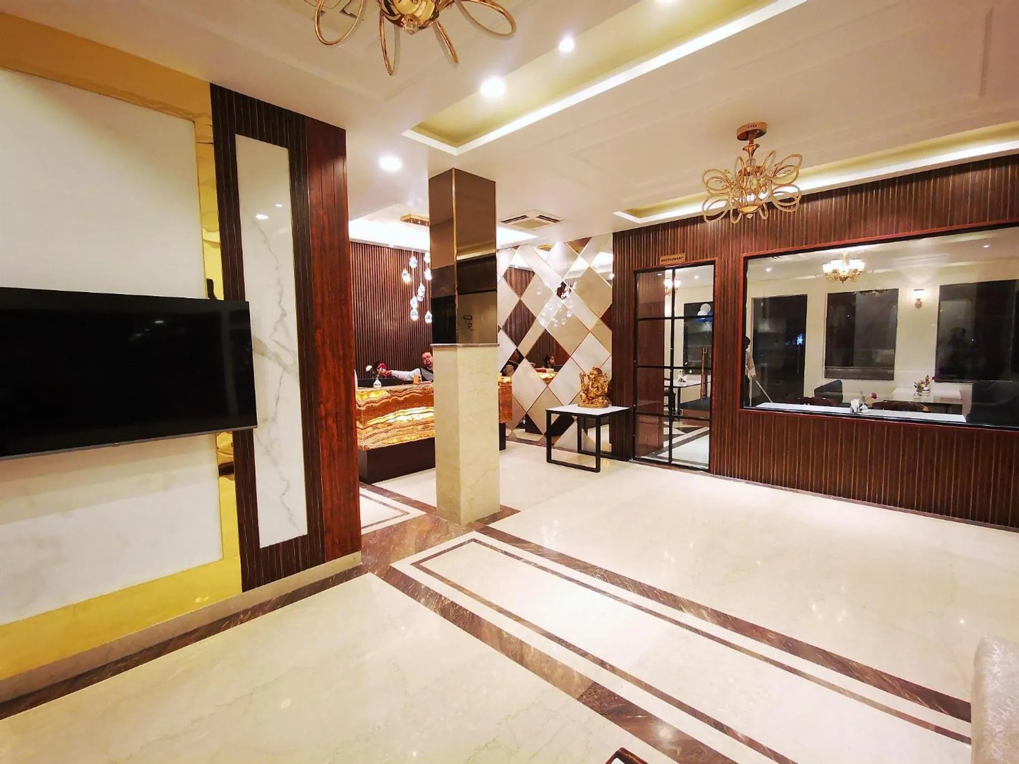Lobby or reception in HOTEL RIO BENARAS