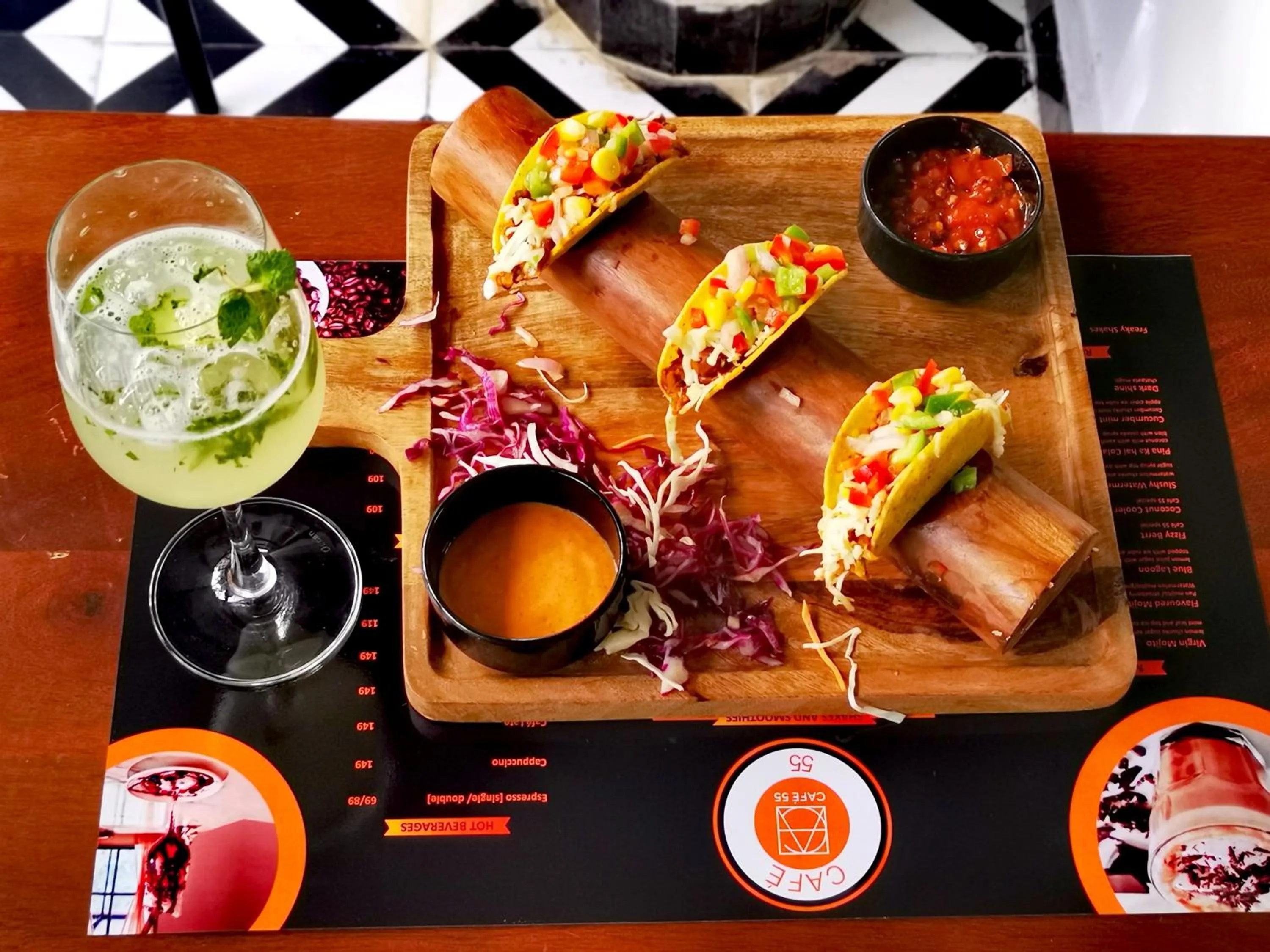 Food and drinks in HOTEL RIO BENARAS