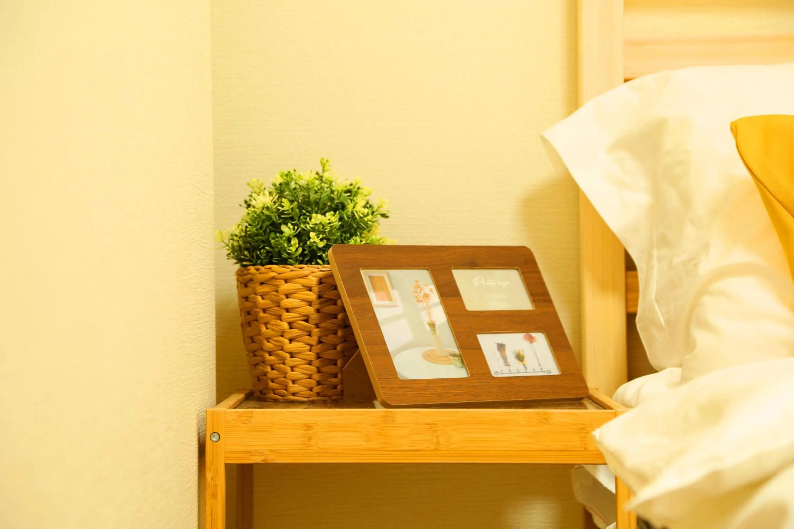 Bedroom, Bed in E JOY INN-West Shinjuku Branch