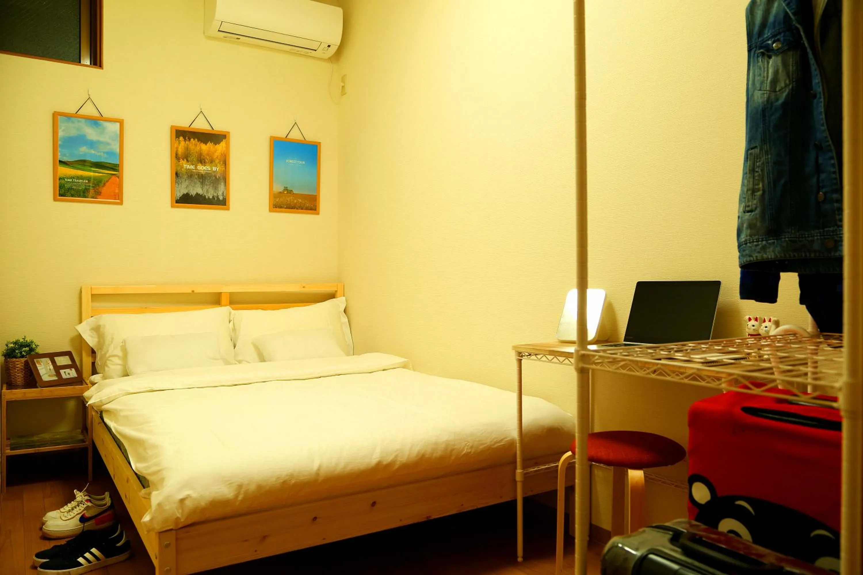 Photo of the whole room, Bed in E JOY INN-West Shinjuku Branch