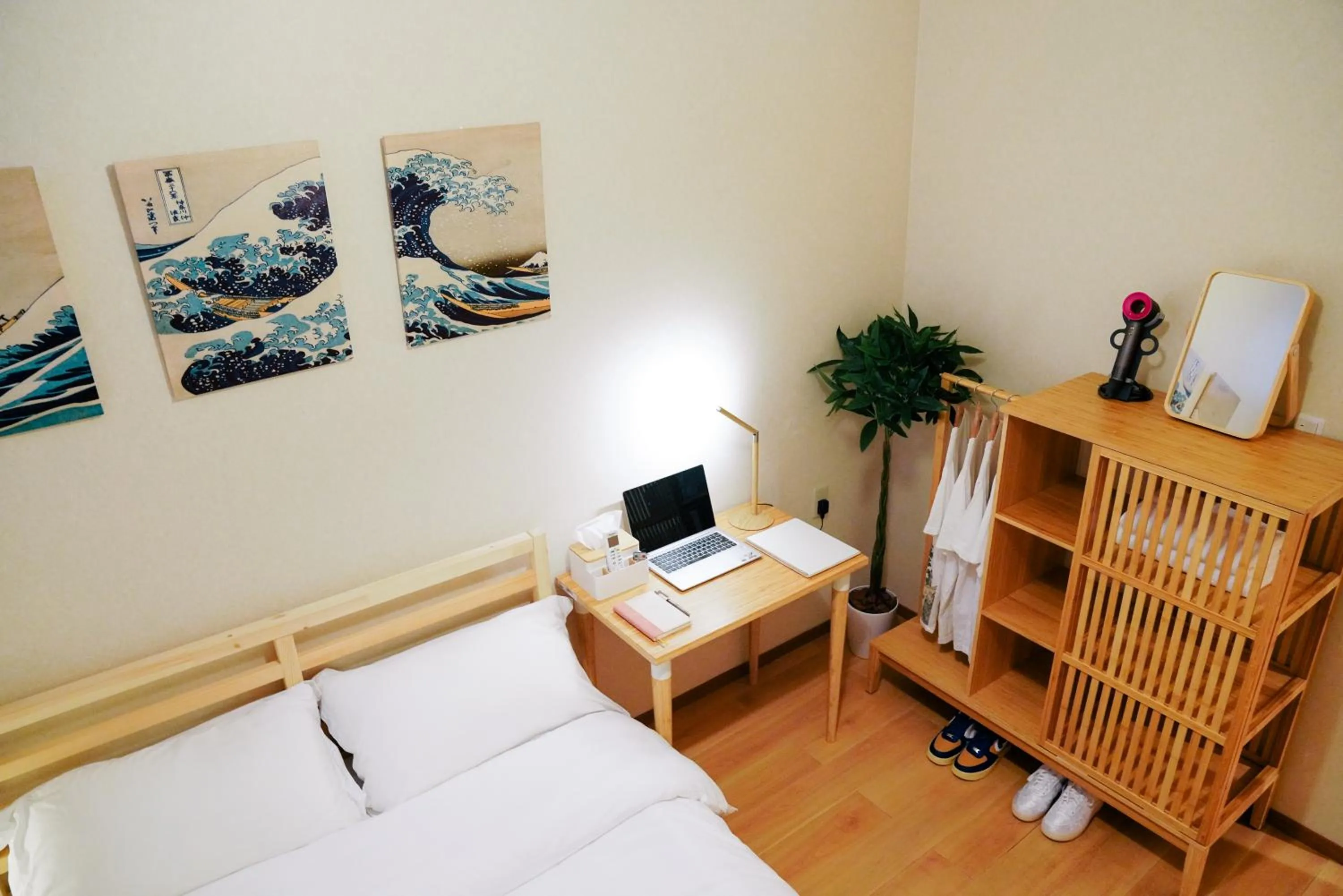Photo of the whole room, Bed in E JOY INN-West Shinjuku Branch