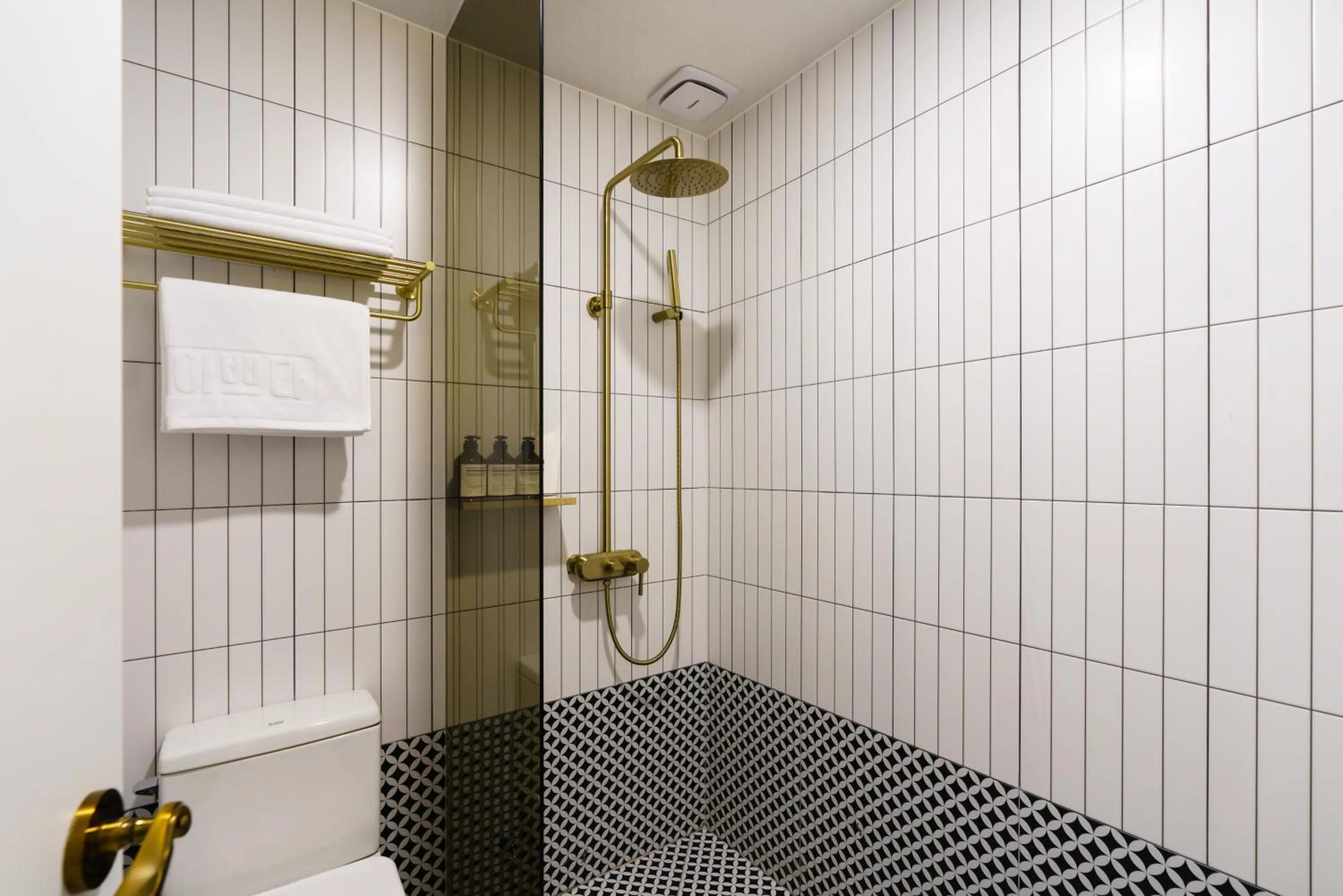 Shower in Yangju Hotel Ippda