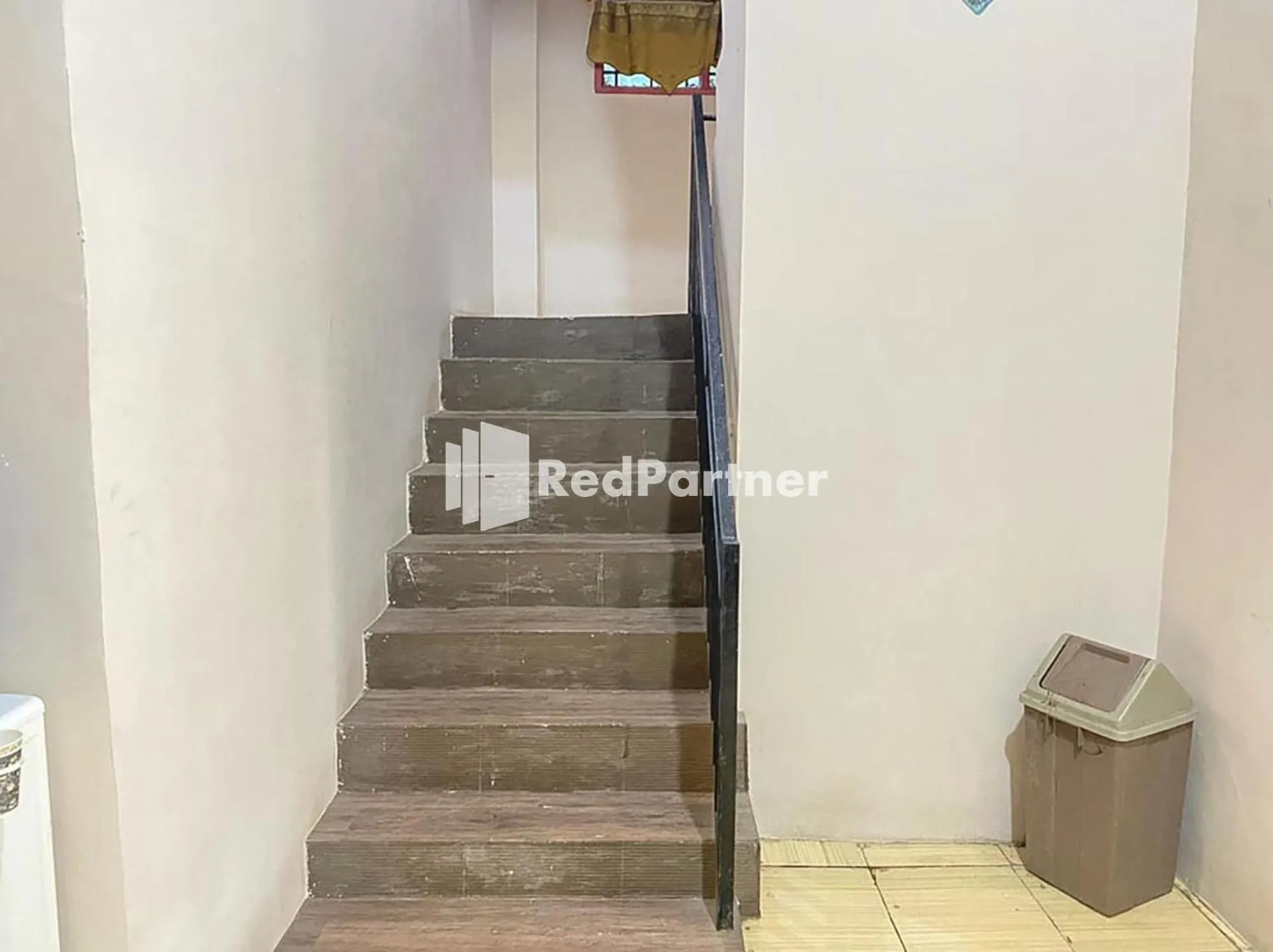 Property building in Homestay Tirtasari Pinrang City Center Mitra RedDoorz