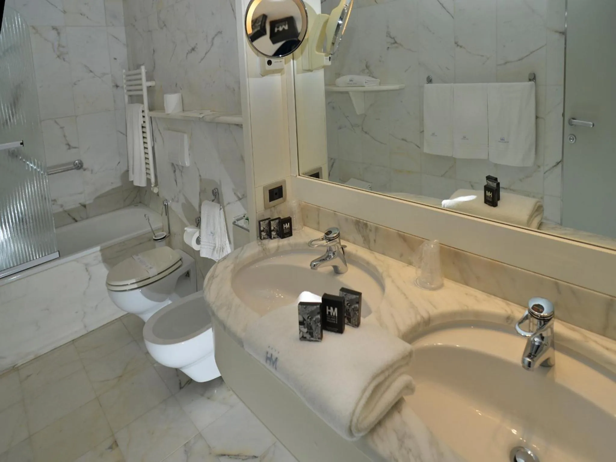 Bathroom in Sure Hotel by Best Western Milano