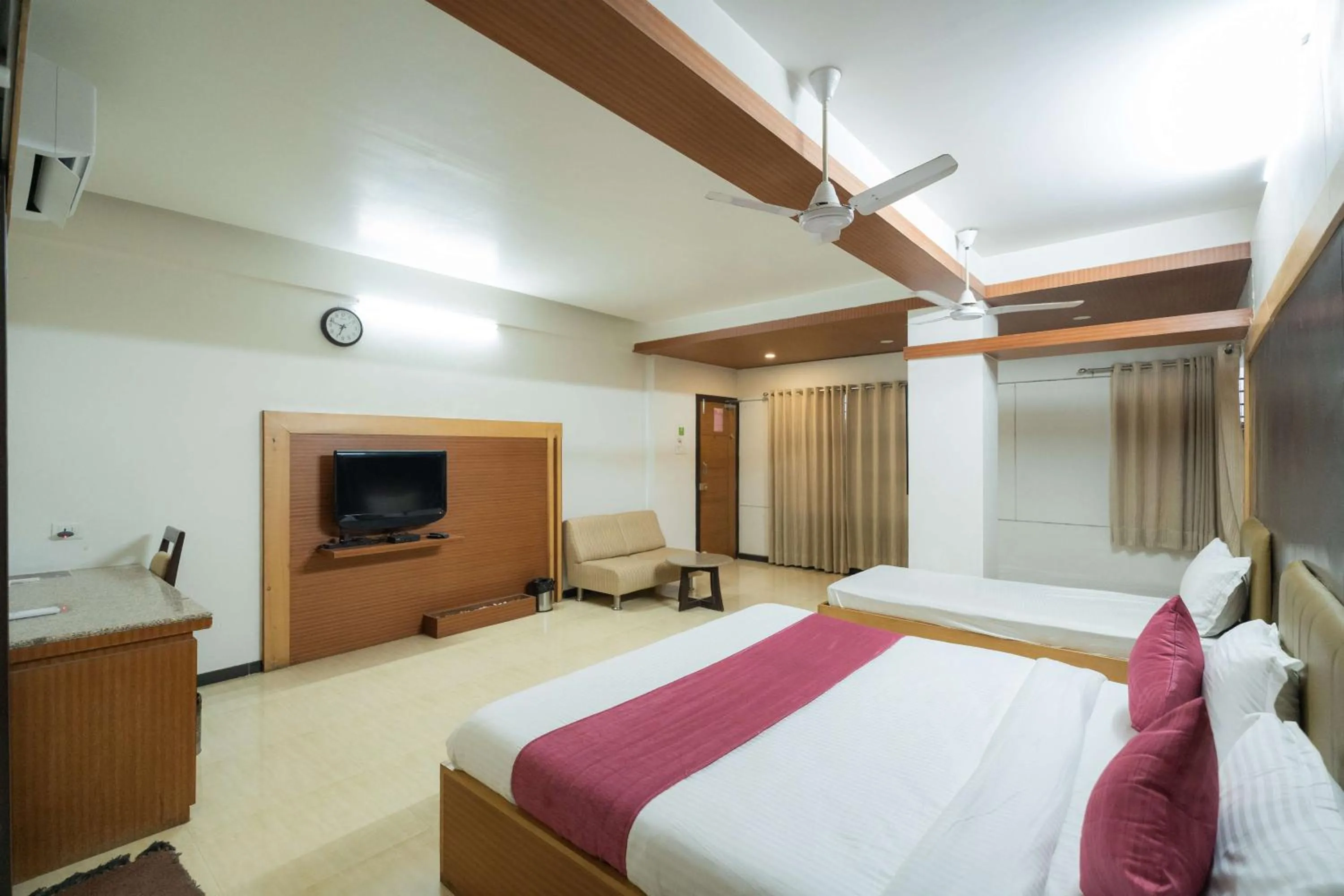 HOTEL RAMA RESIDENCY