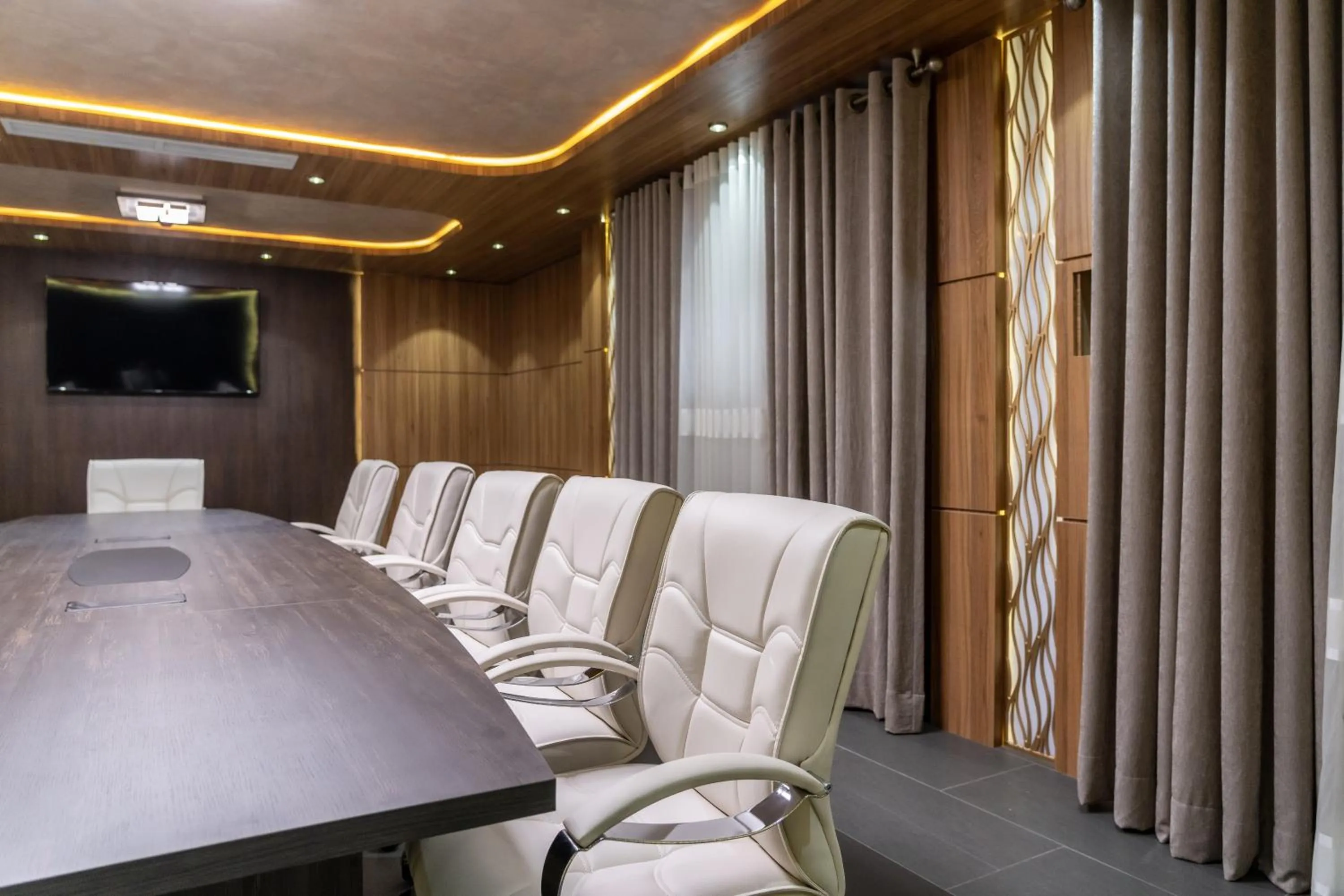 Business facilities in Rayyan Hotel & SPA Tashkent