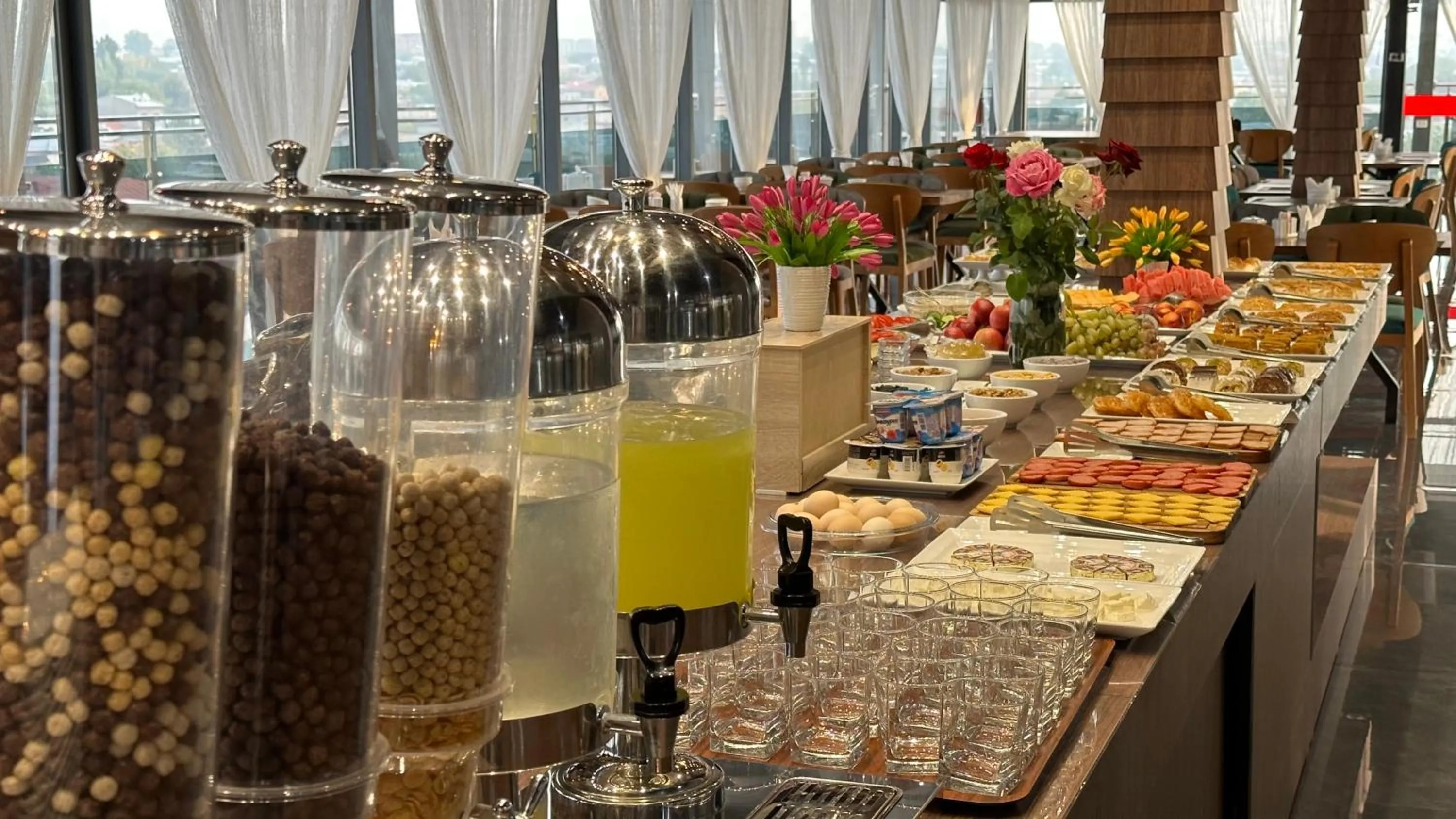 Buffet breakfast in Rayyan Hotel & SPA Tashkent