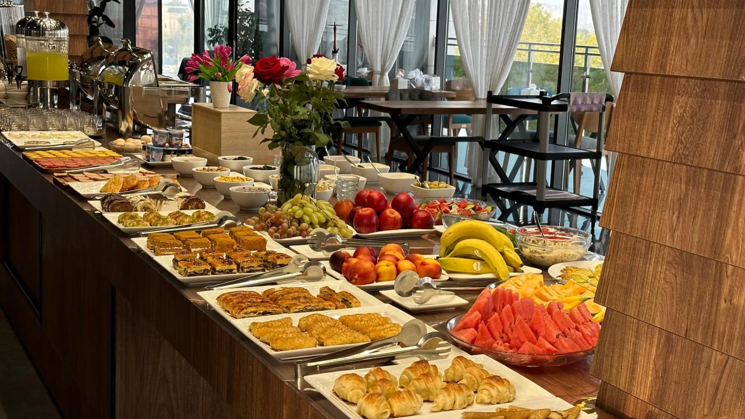 Restaurant/places to eat in Rayyan Hotel & SPA Tashkent