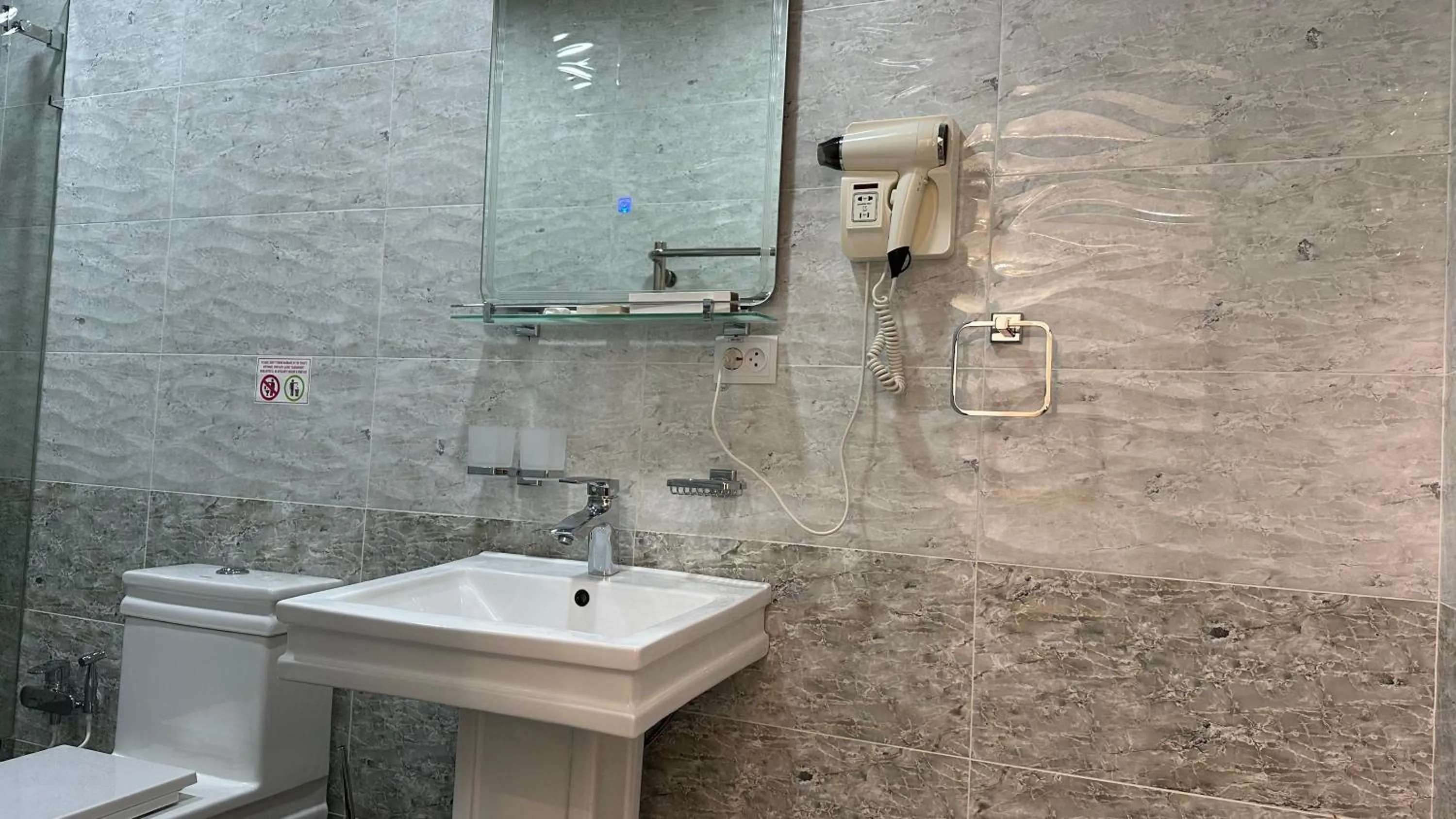 Bathroom in Rayyan Hotel & SPA Tashkent