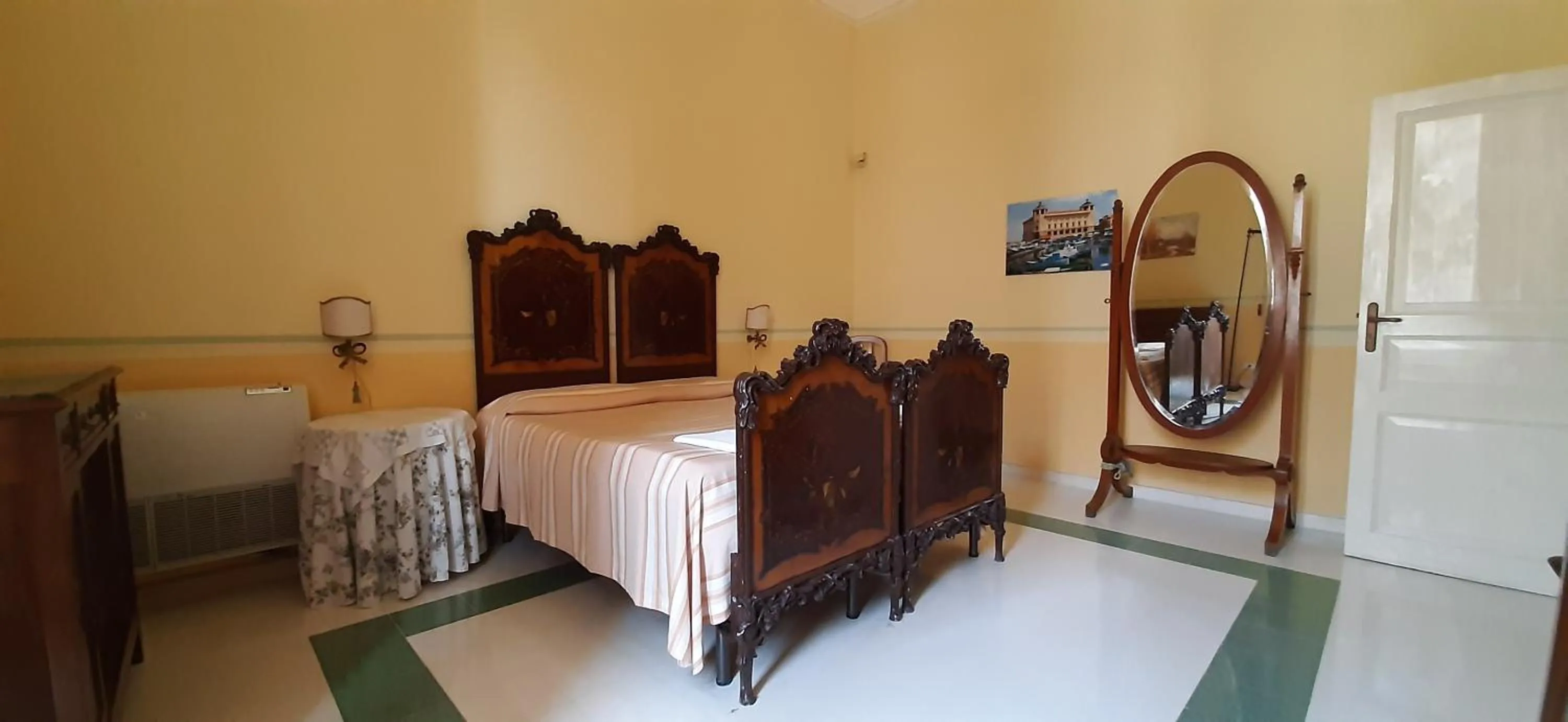 Bed in Hotel Casa Mia