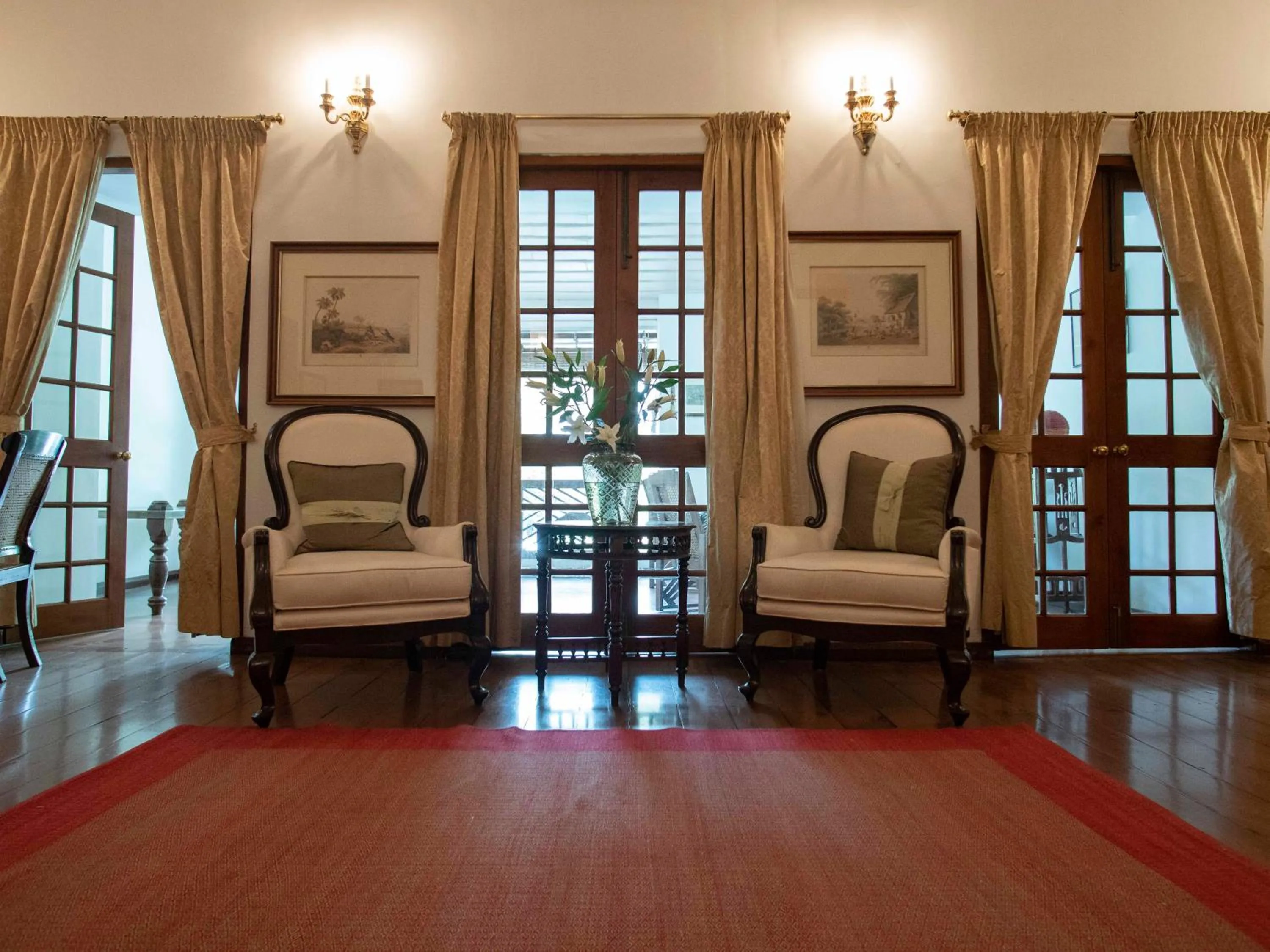 Seating area in Le Colonial 1506 - Exclusive Luxury Hideaway