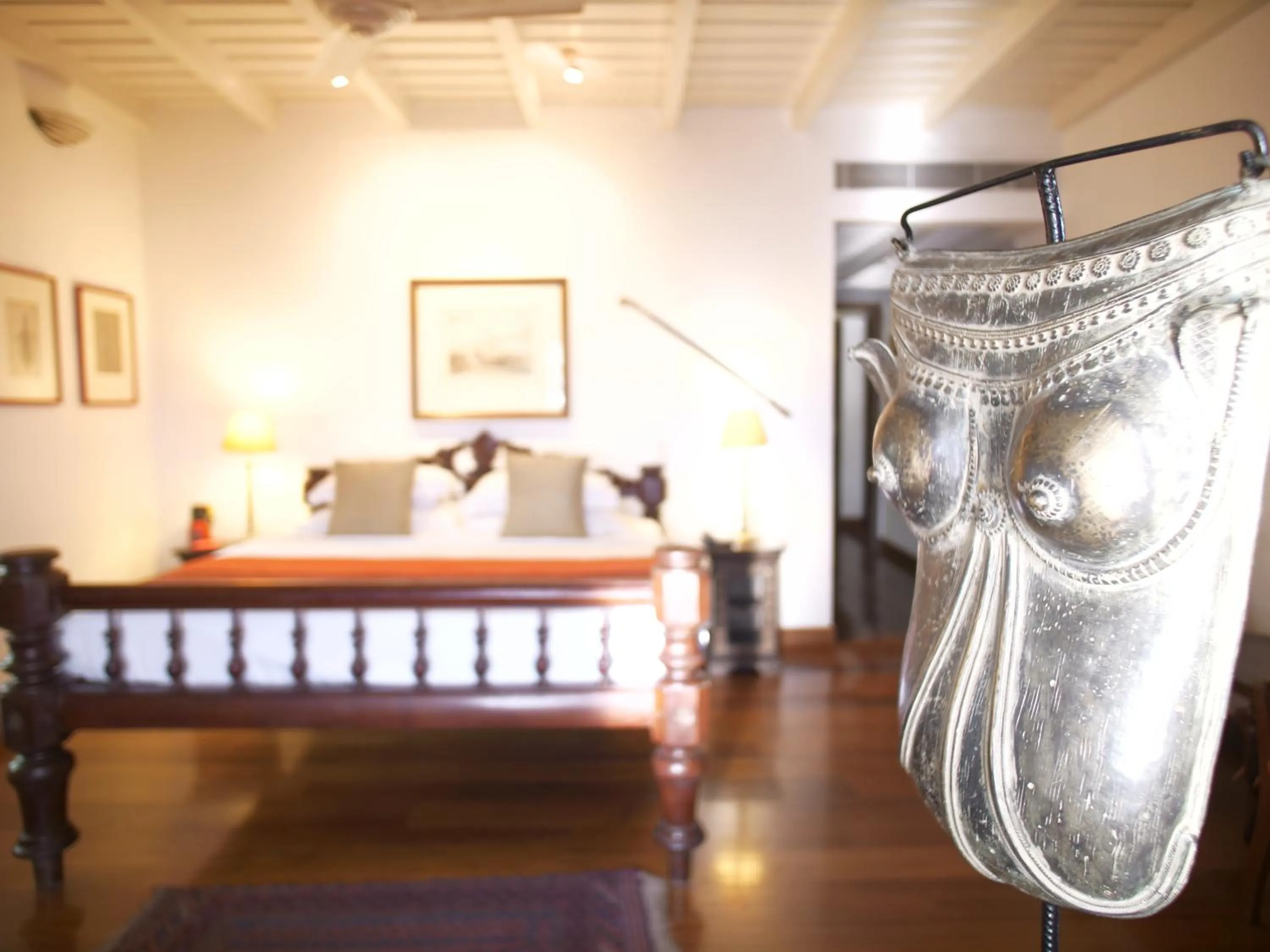 Decorative detail, Bed in Le Colonial 1506 - Exclusive Luxury Hideaway