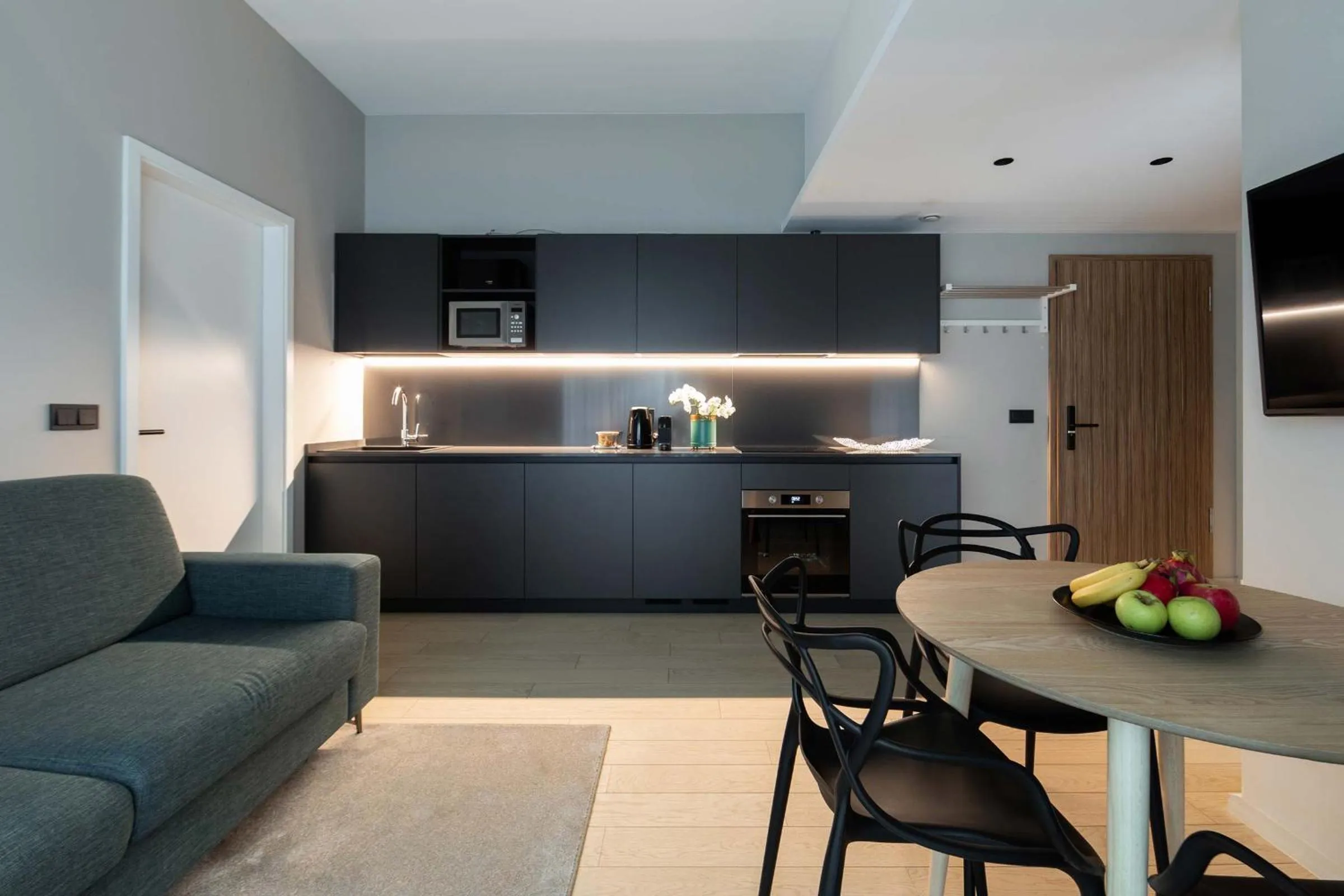 Kitchen or kitchenette in The Central Kirchberg - Smart ApartHotel