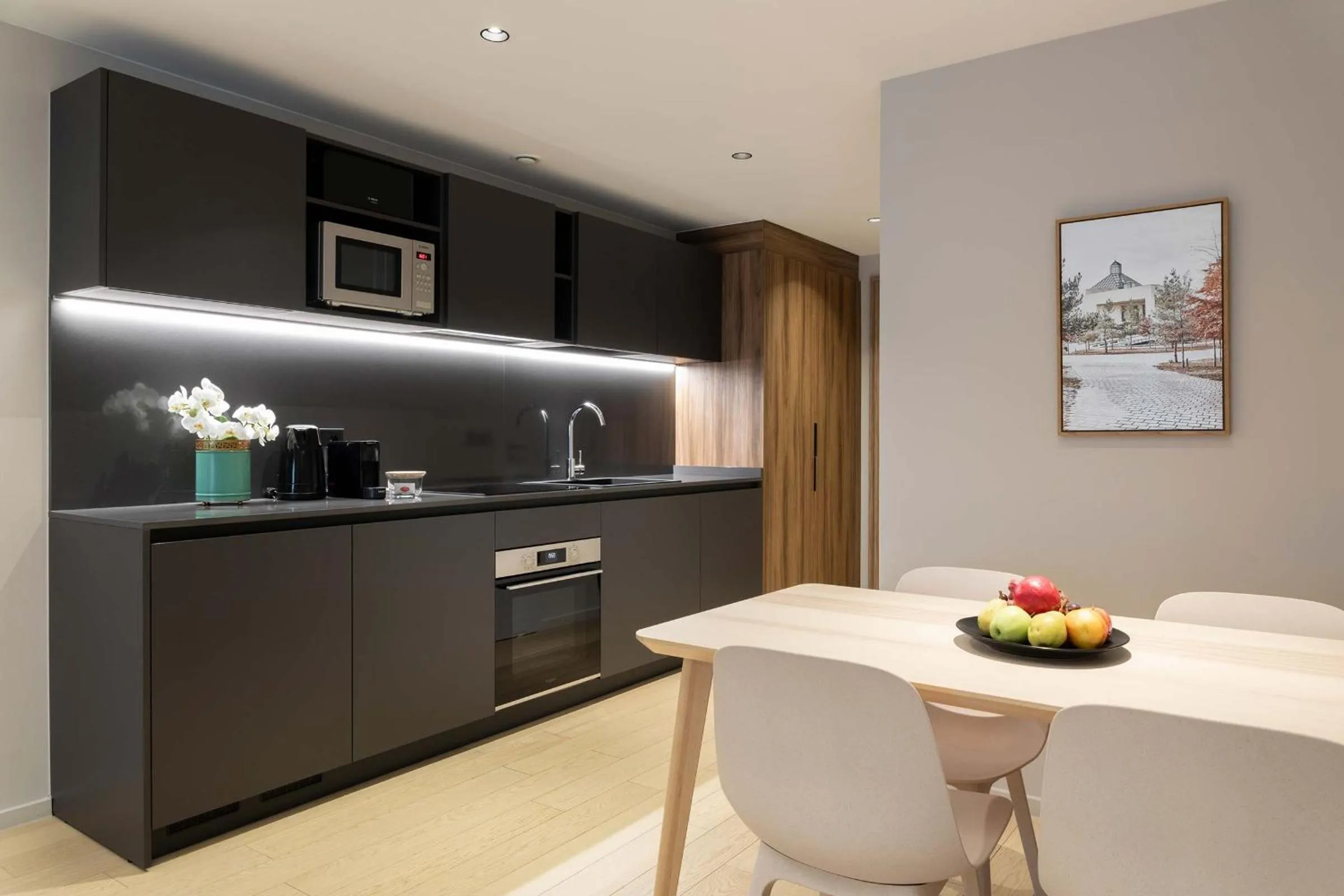 Kitchen or kitchenette in The Central Kirchberg - Smart ApartHotel