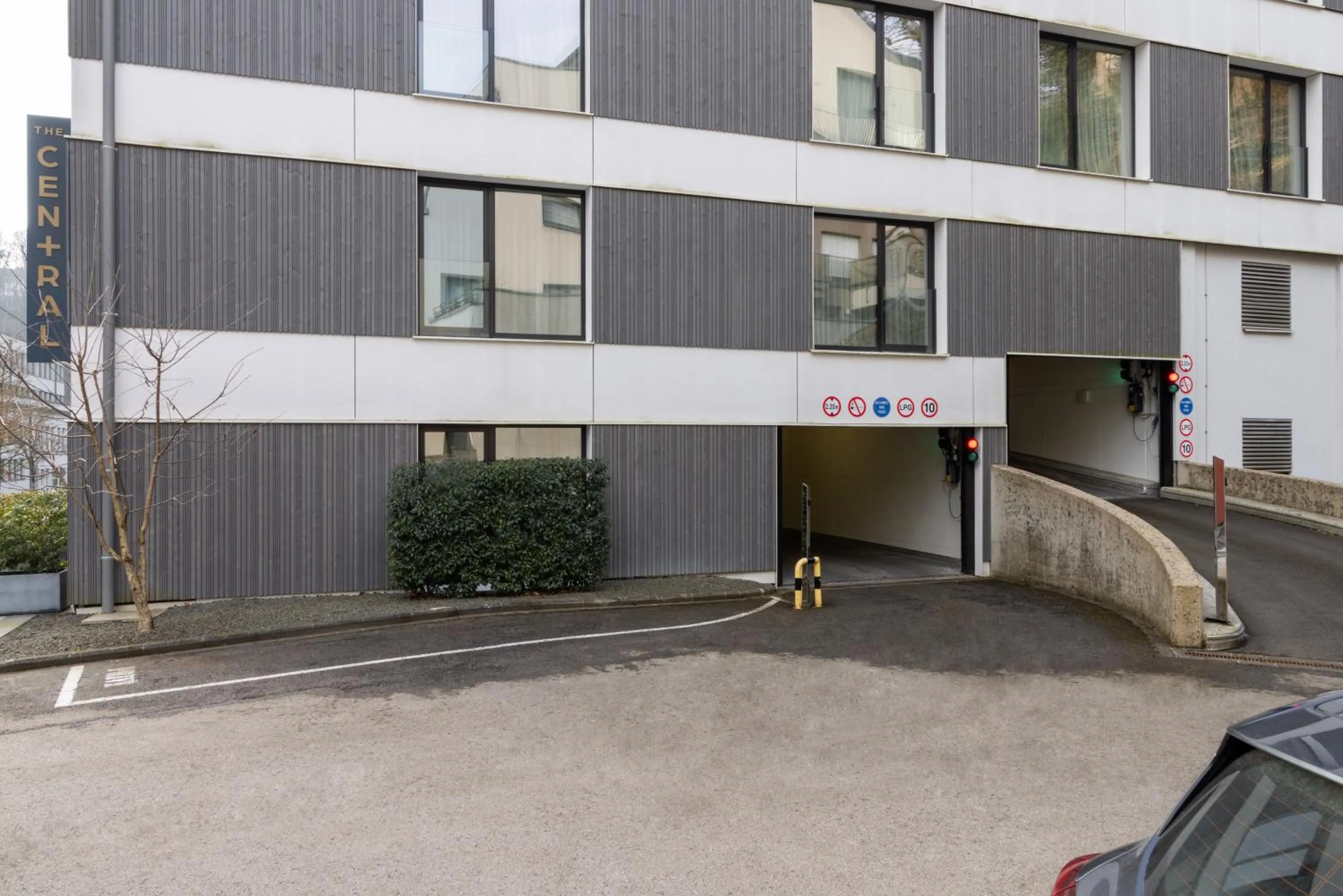 Parking in The Central Kirchberg - Smart ApartHotel