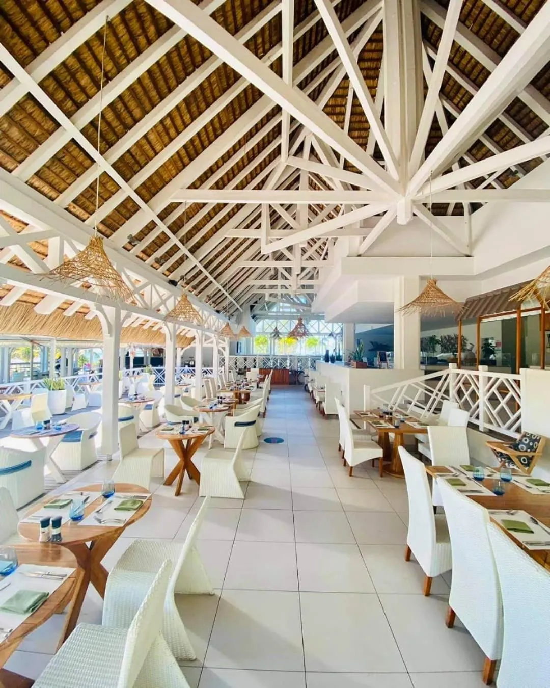 Restaurant/places to eat in Radisson Blu Azuri Resort & Spa