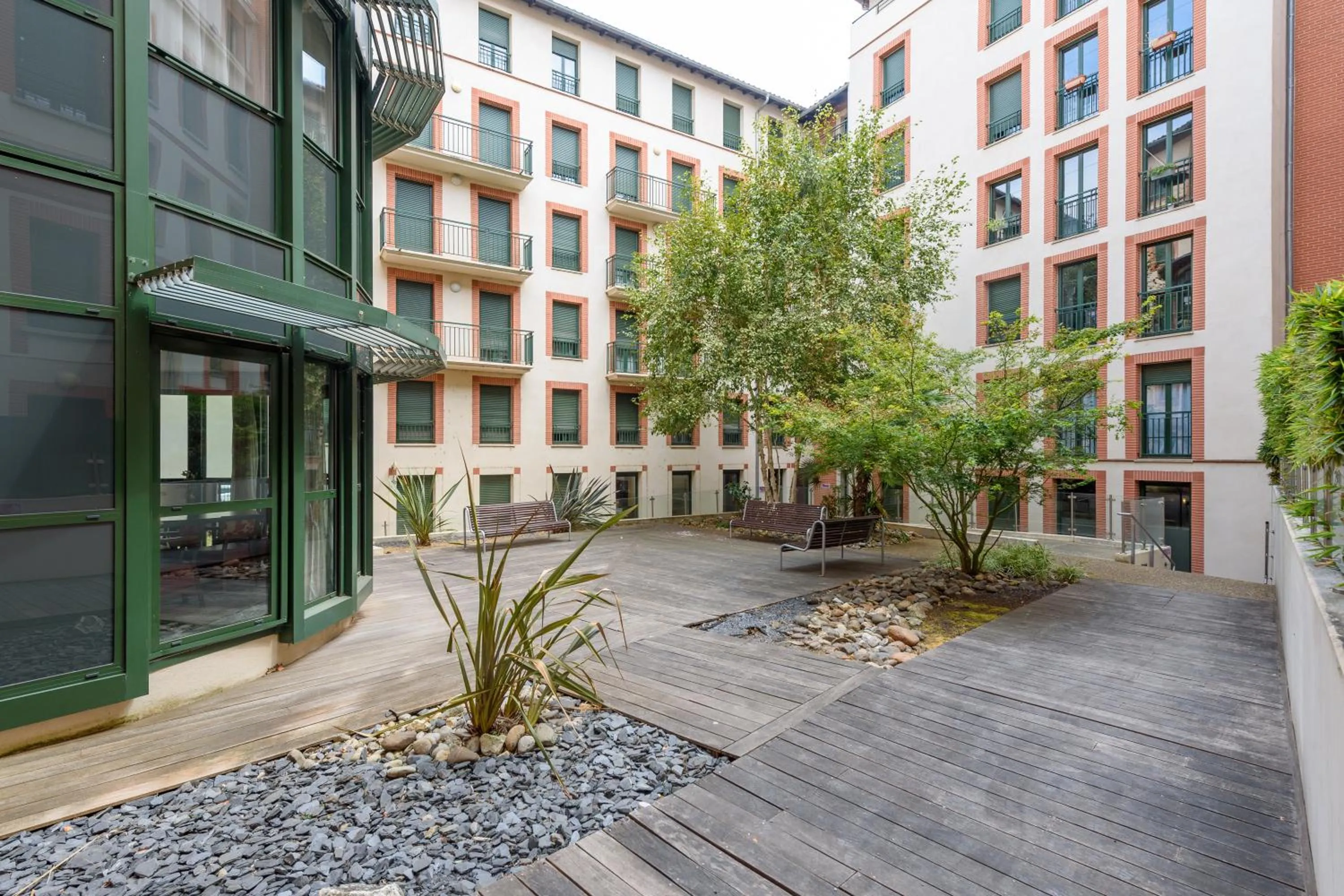 Inner courtyard view in Residhotel Toulouse Centre